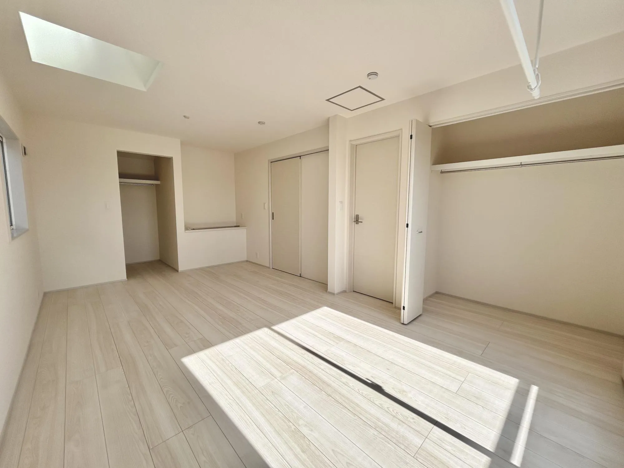 【2号棟/居室①5.25帖・5.25帖】