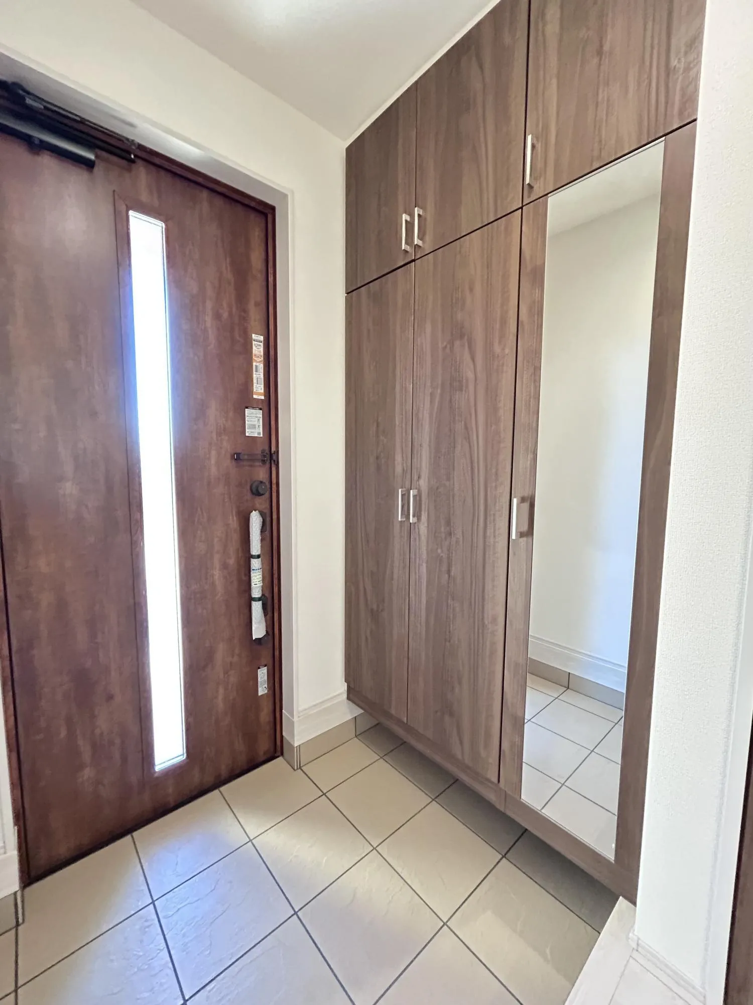 【5号棟/玄関】