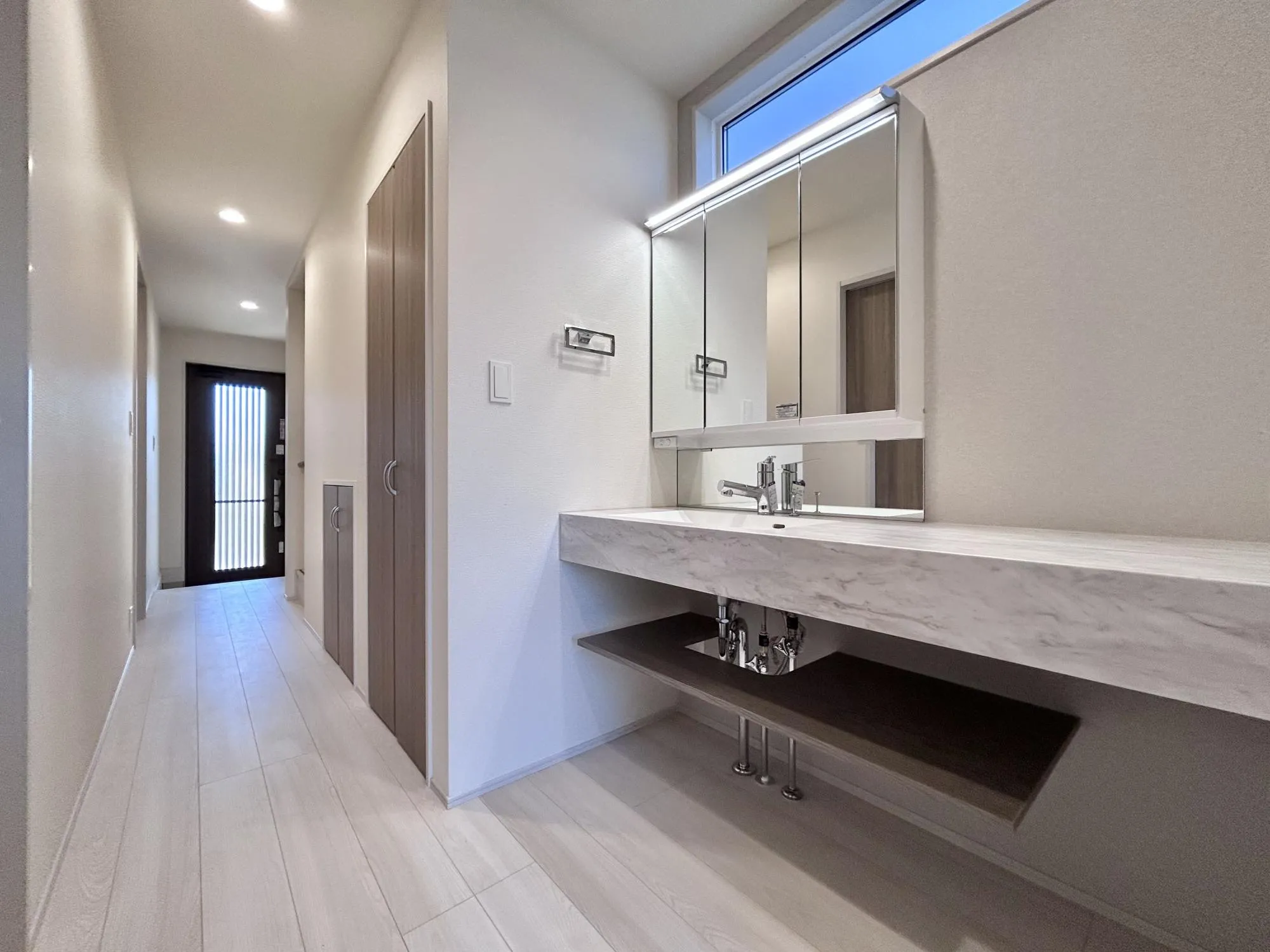 【6号棟/洗面化粧台】