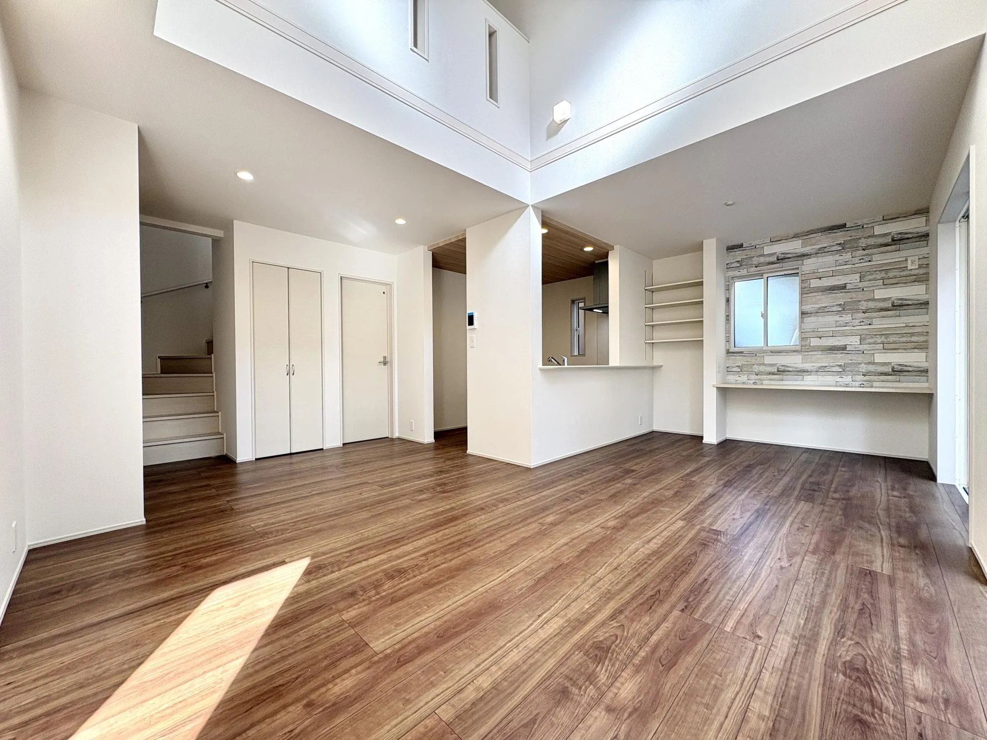 【1号棟/LDK(17.75帖)】