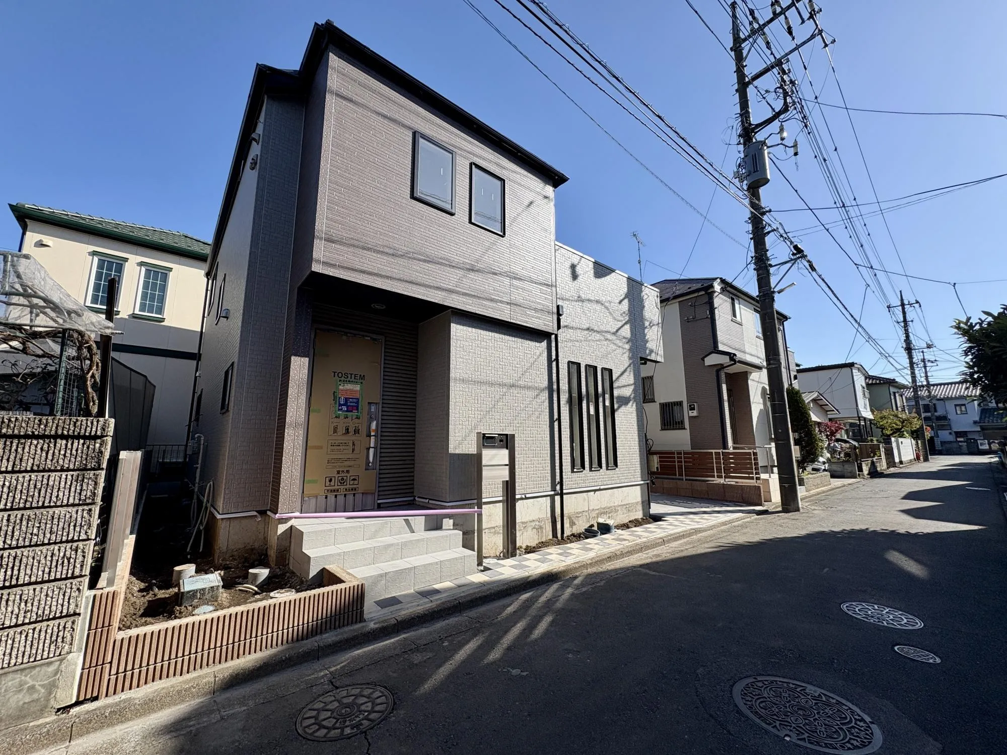 【前面道路含む現地写真】