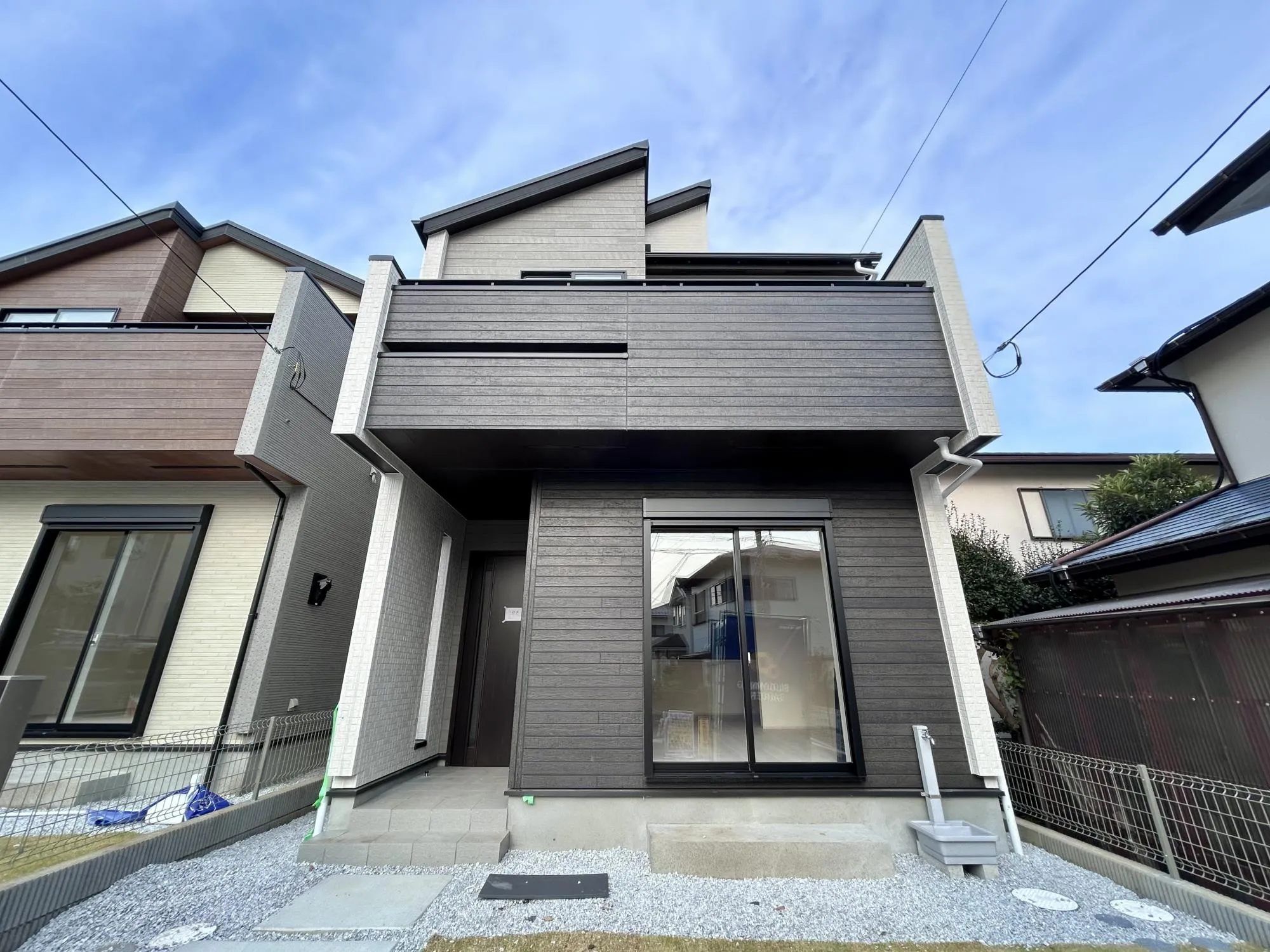 【1号棟外観②】