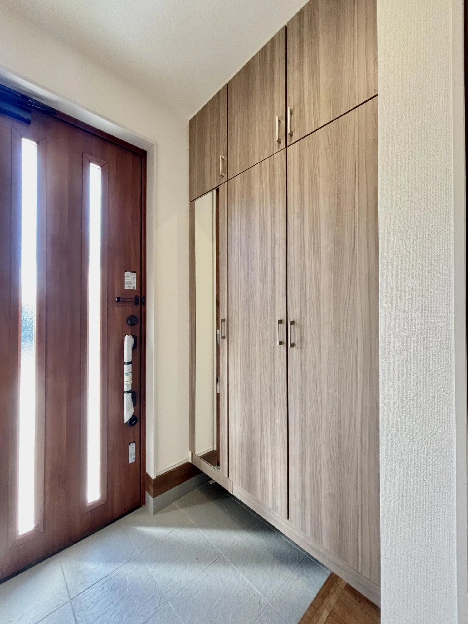 【3号棟玄関・玄関収納】