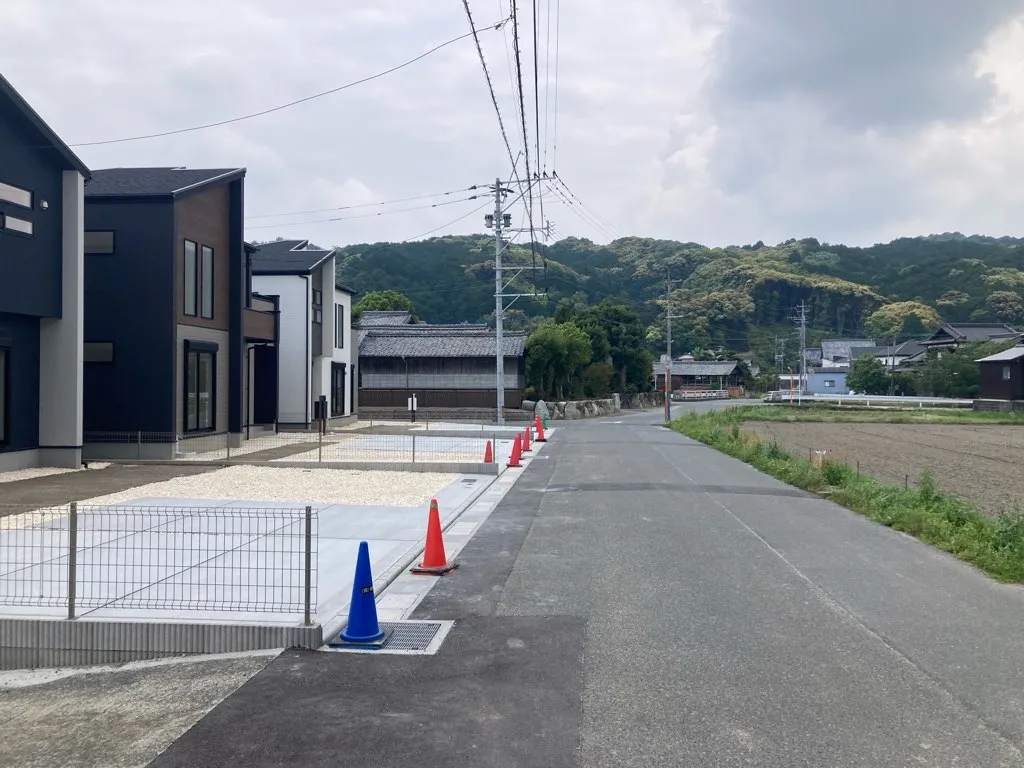 公道　約6.1m