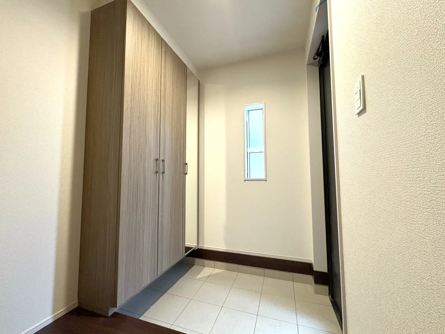 玄関　②号棟　2026年1月撮影