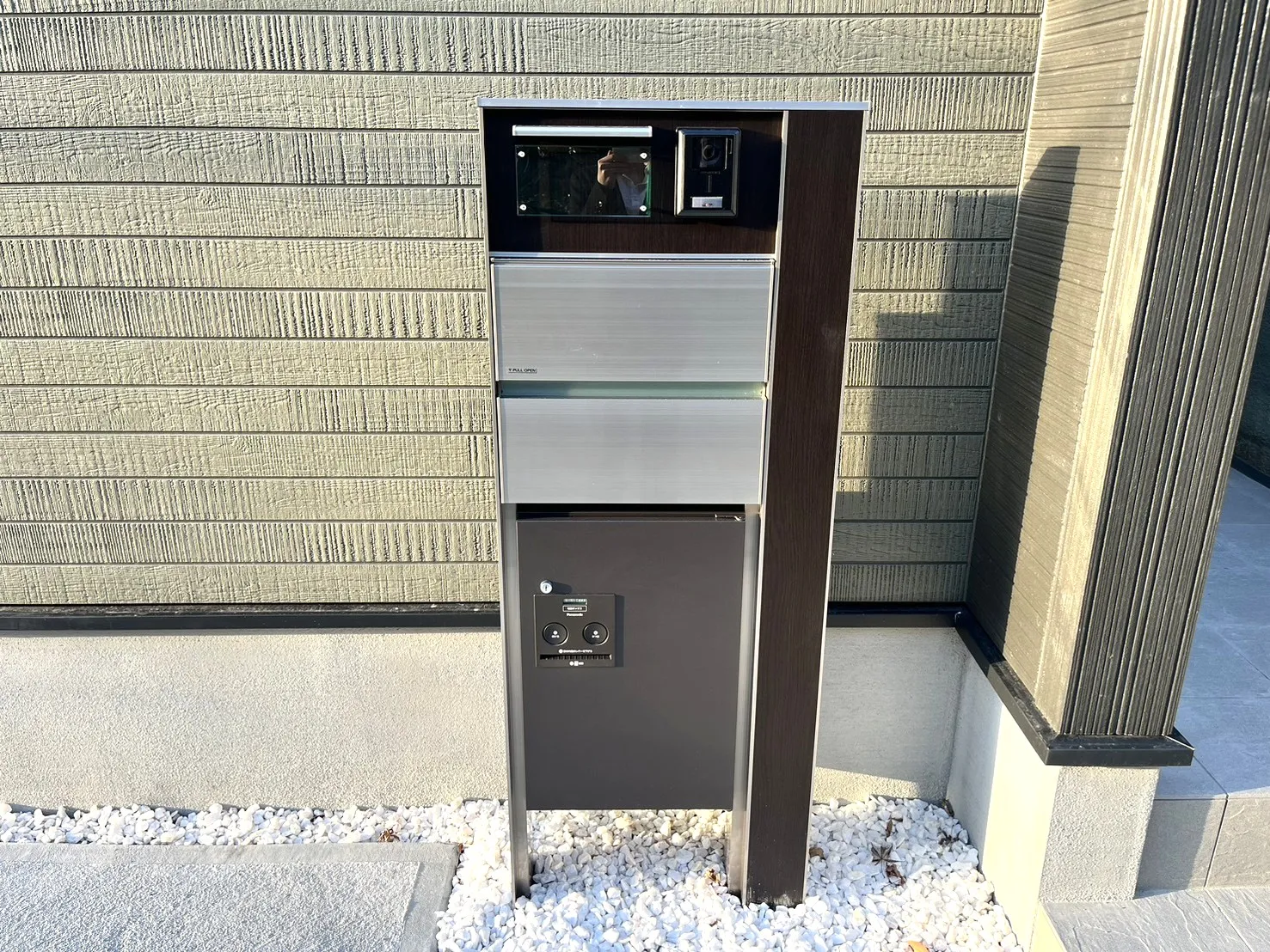 ☆2号棟　宅配ボックス付きポスト☆