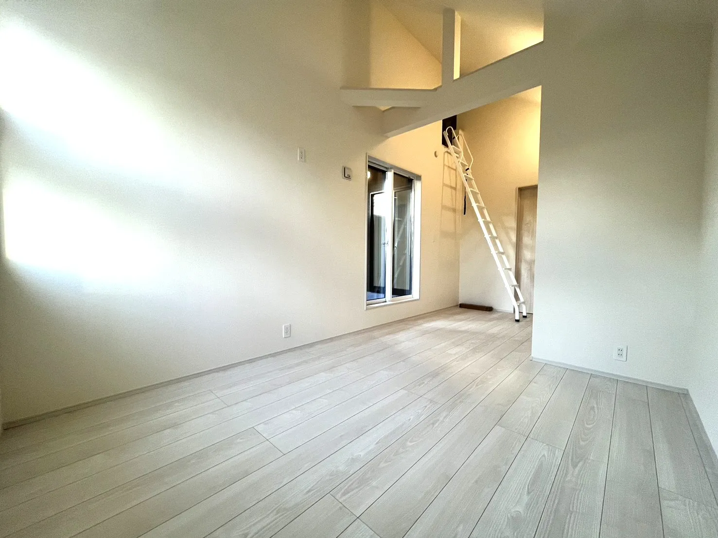 ☆2号棟　洋室7.75畳☆