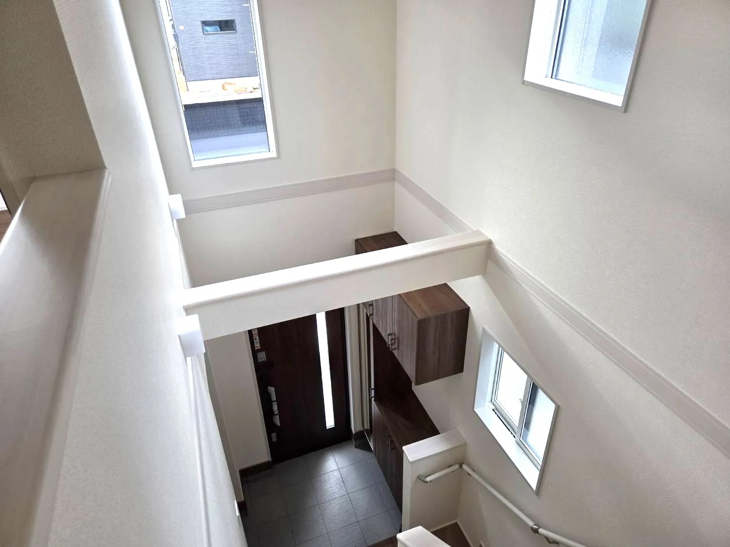 1号棟・玄関吹抜