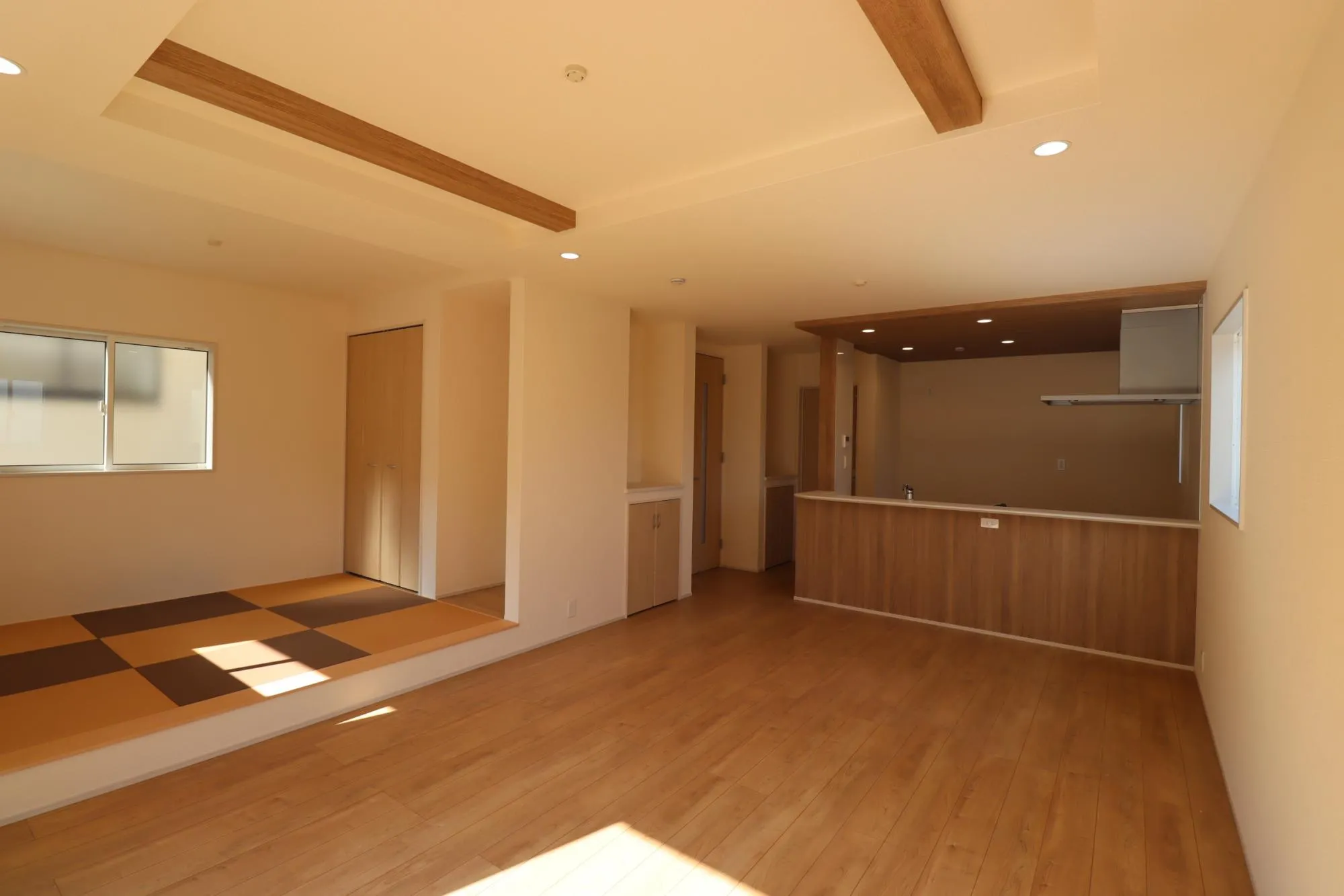 2号棟　リビングダイニングキッチン
18.0帖(カウンター含)