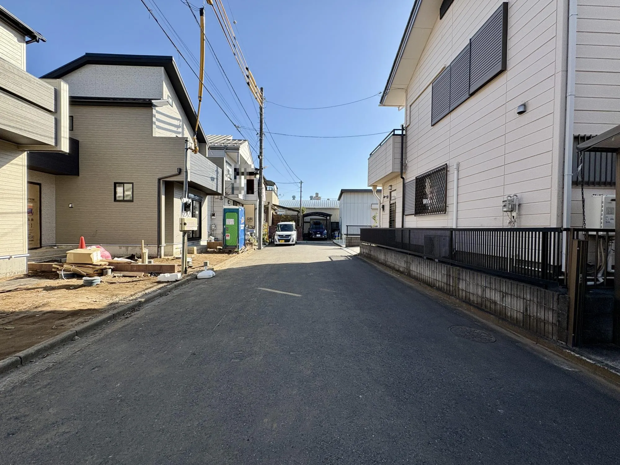 【前面道路含む現地写真】