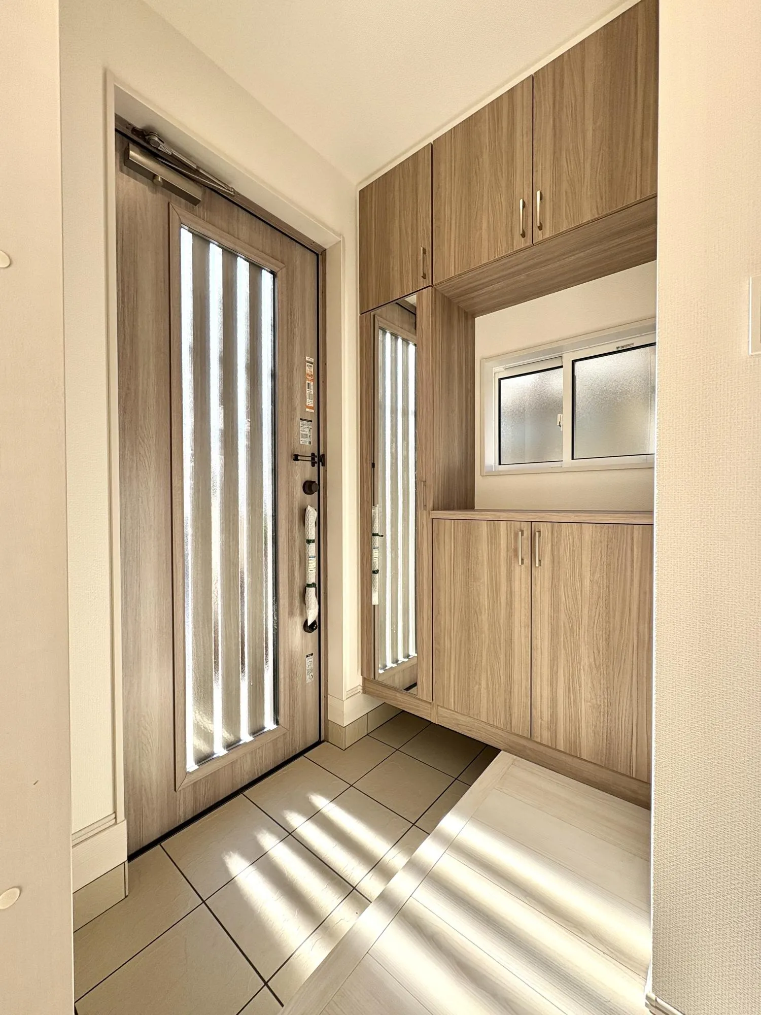 【1号棟/玄関】