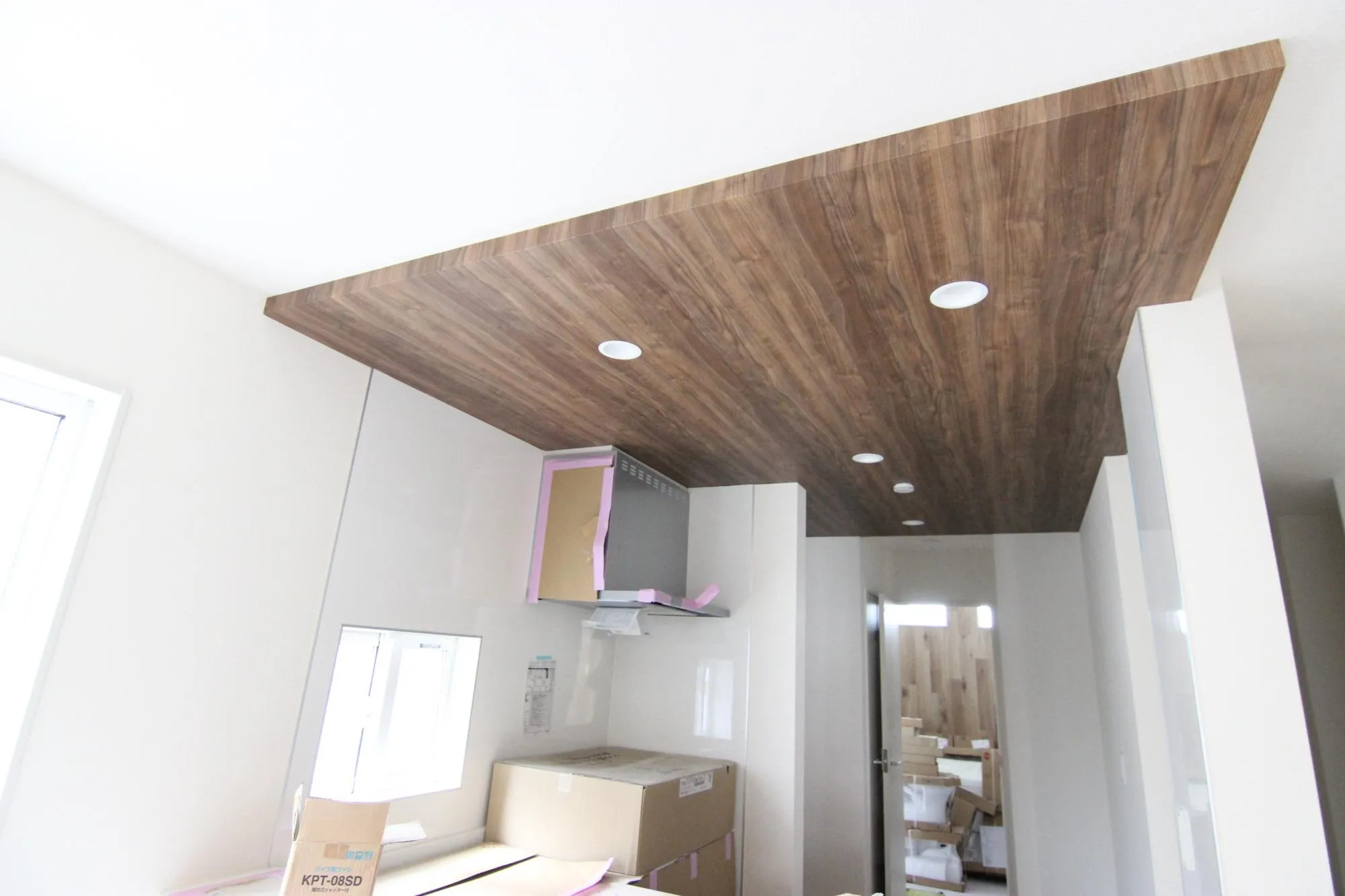 1号棟　キッチン(ポップアップ天井)　R7.11.23