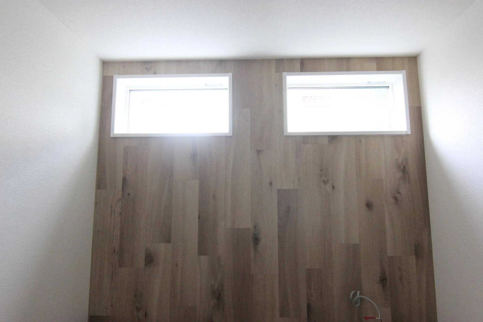 1号棟　洗面所(アクセントクロス)　R7.11.23