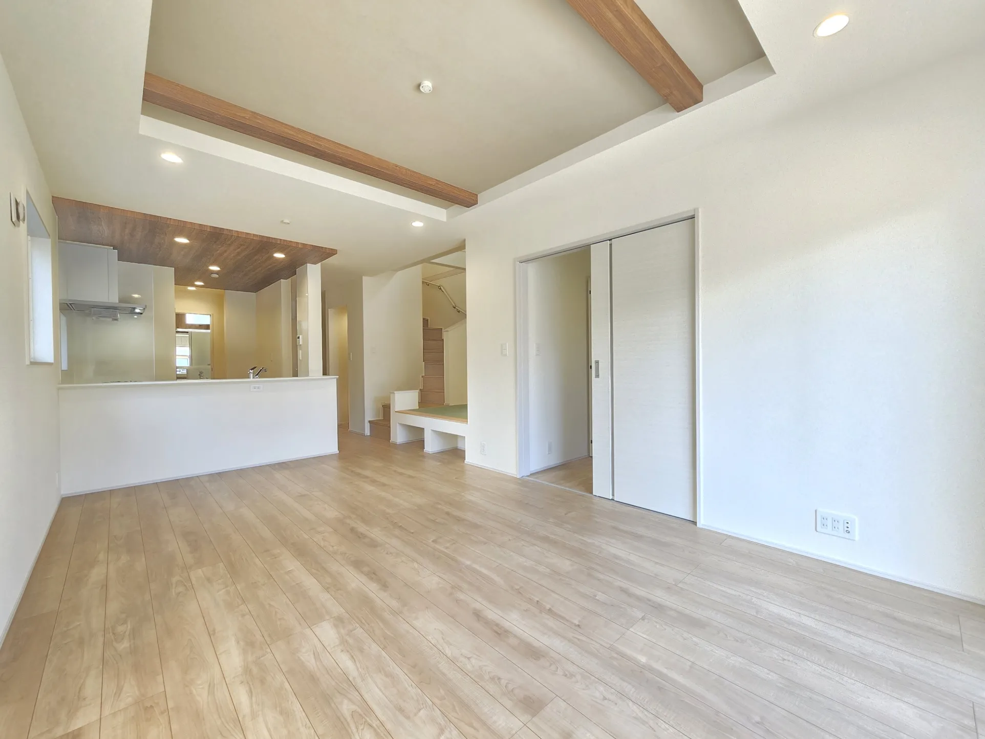 1号棟　リビング　R7.12.12