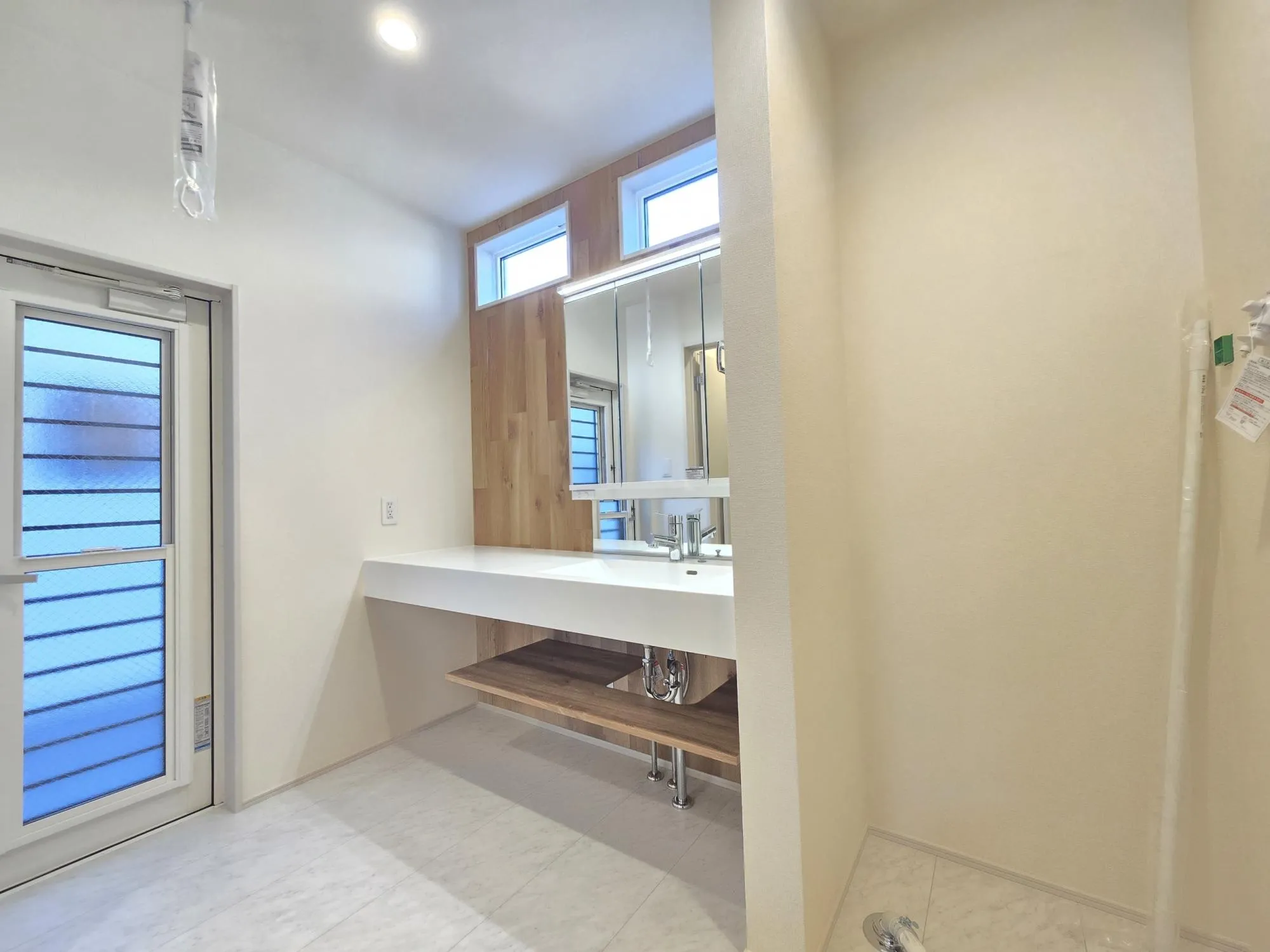 1号棟　洗面台・洗濯機スペース　R7.12.12