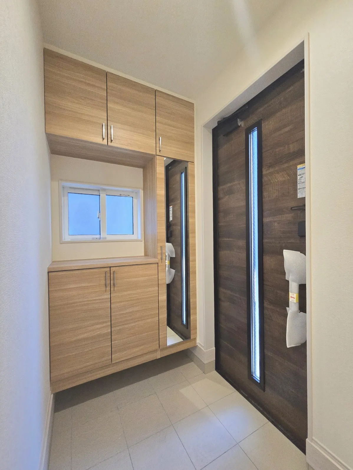 3号棟　玄関　R7.12.12