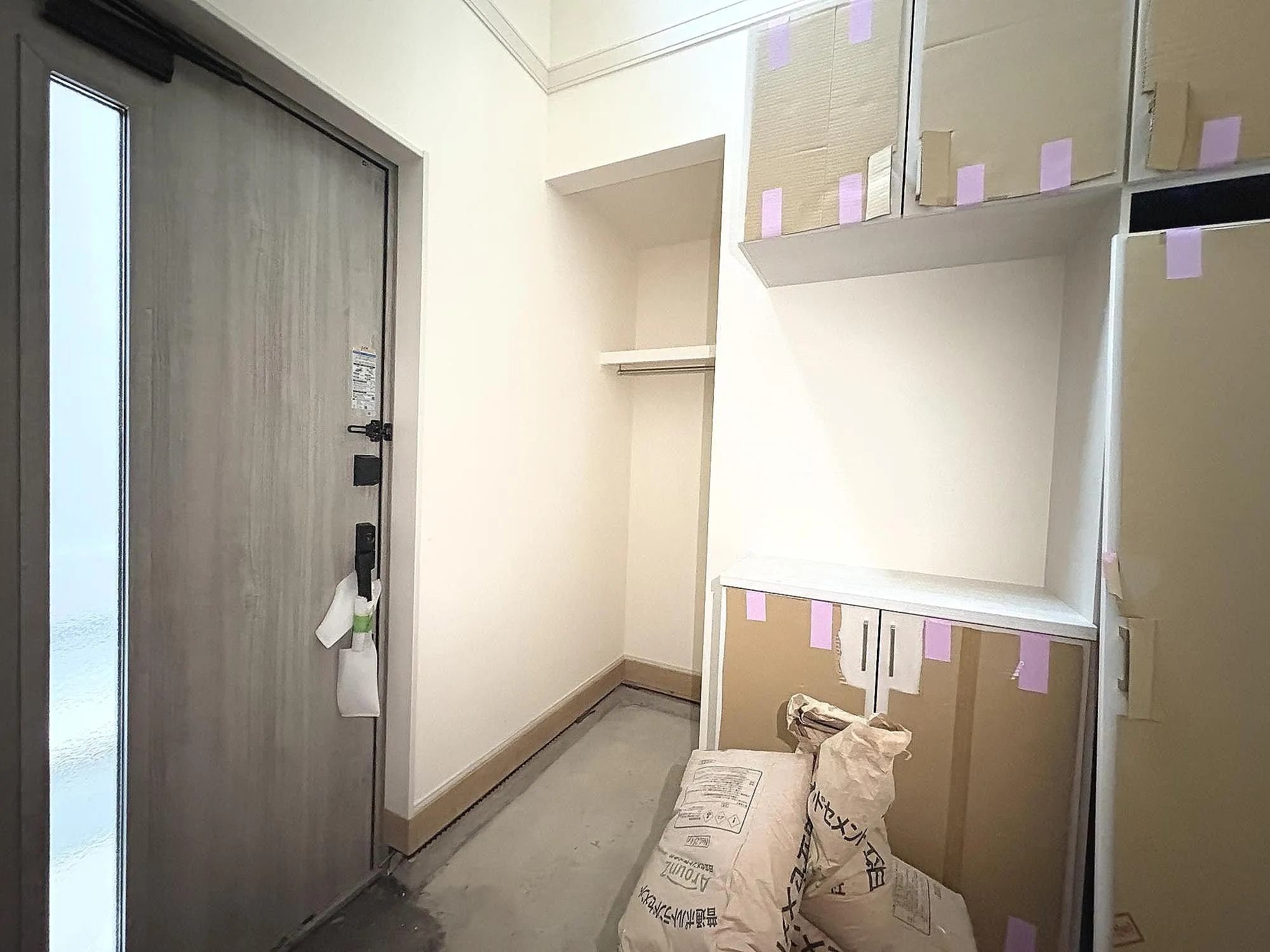 【16号棟玄関】