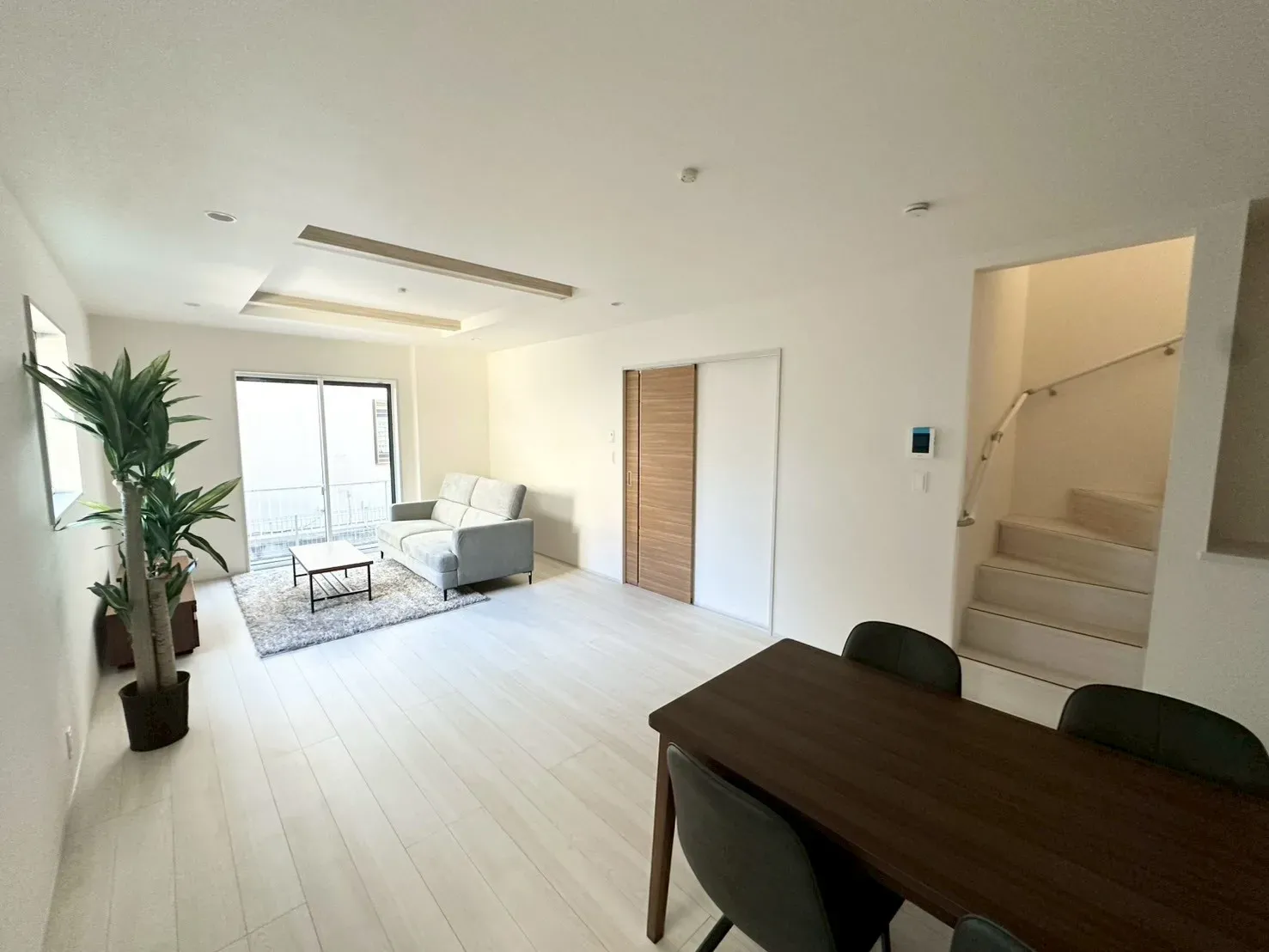 2号棟:リビング(21.25帖)