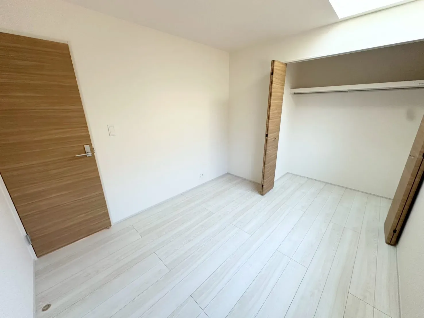 2号棟:洋室(5.25帖)