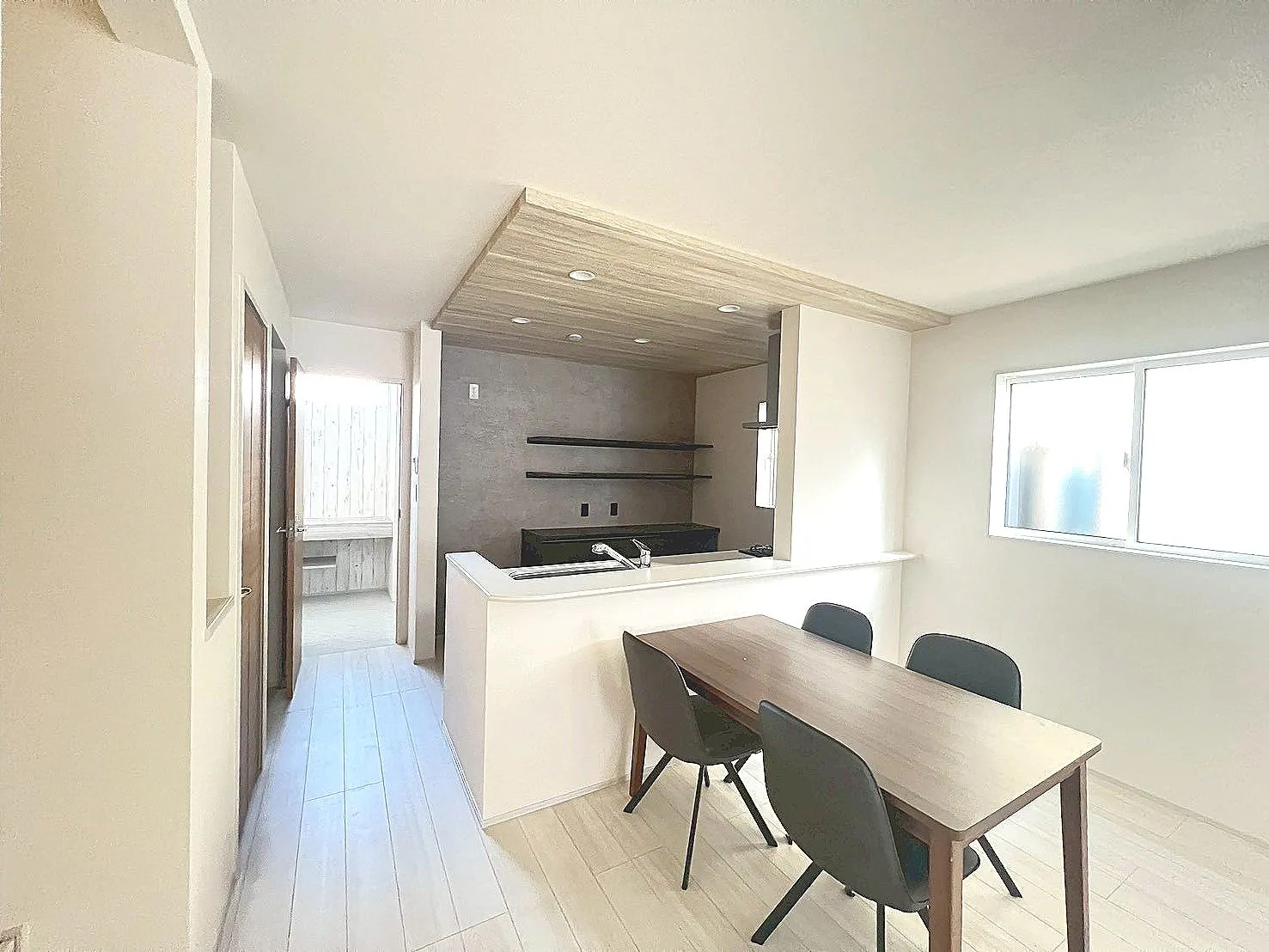 ②号棟カップボード設置済みです♪