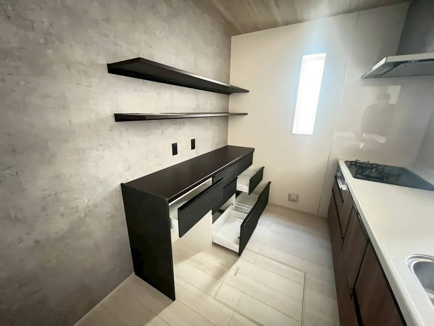 ②号棟カップボード設置済みです♪