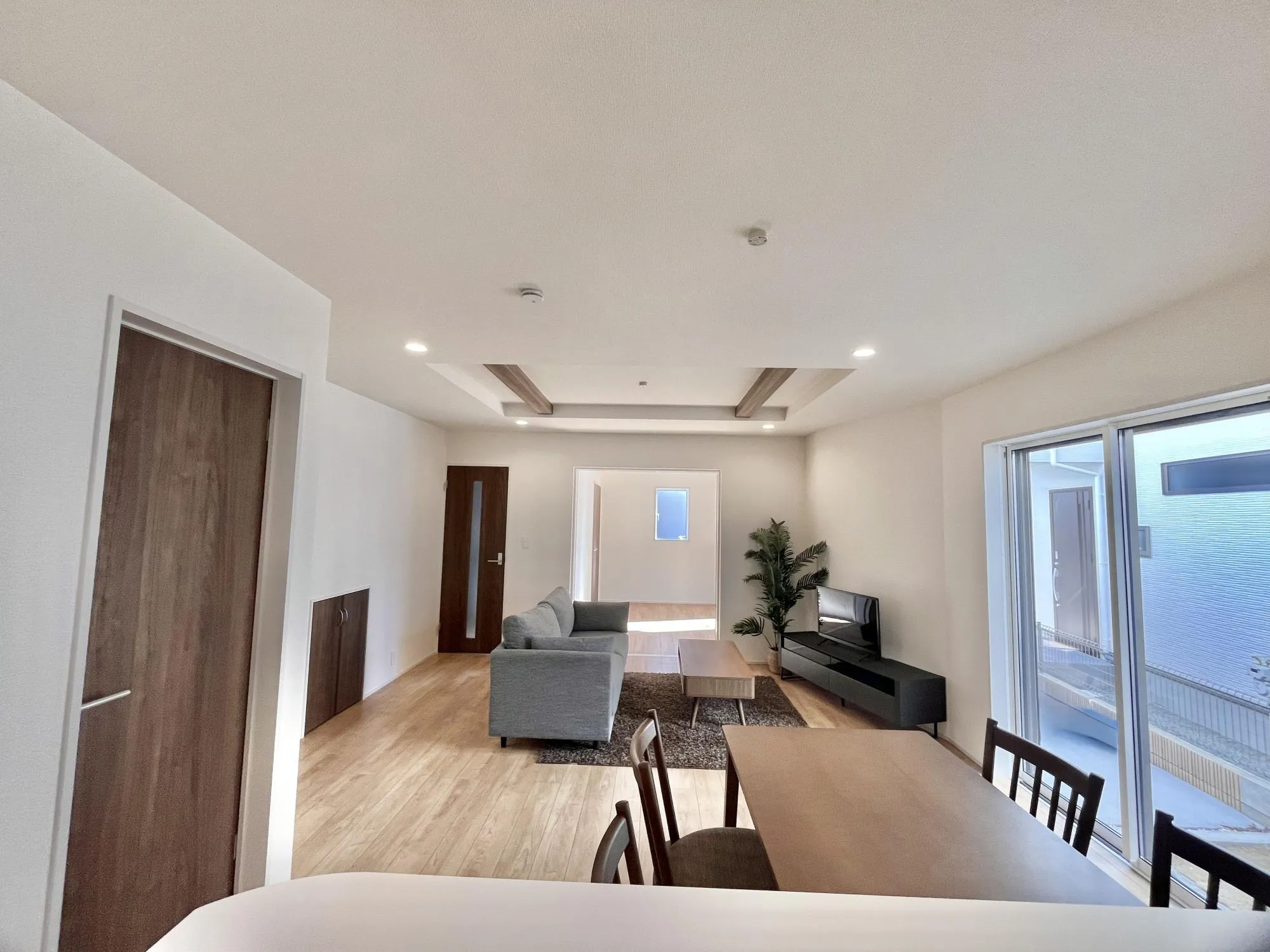 LDK17.68帖 家族みんながゆったりくつろげる、17.68帖のLDK+洋室6.0帖 合計23.68帖の広々スペース!