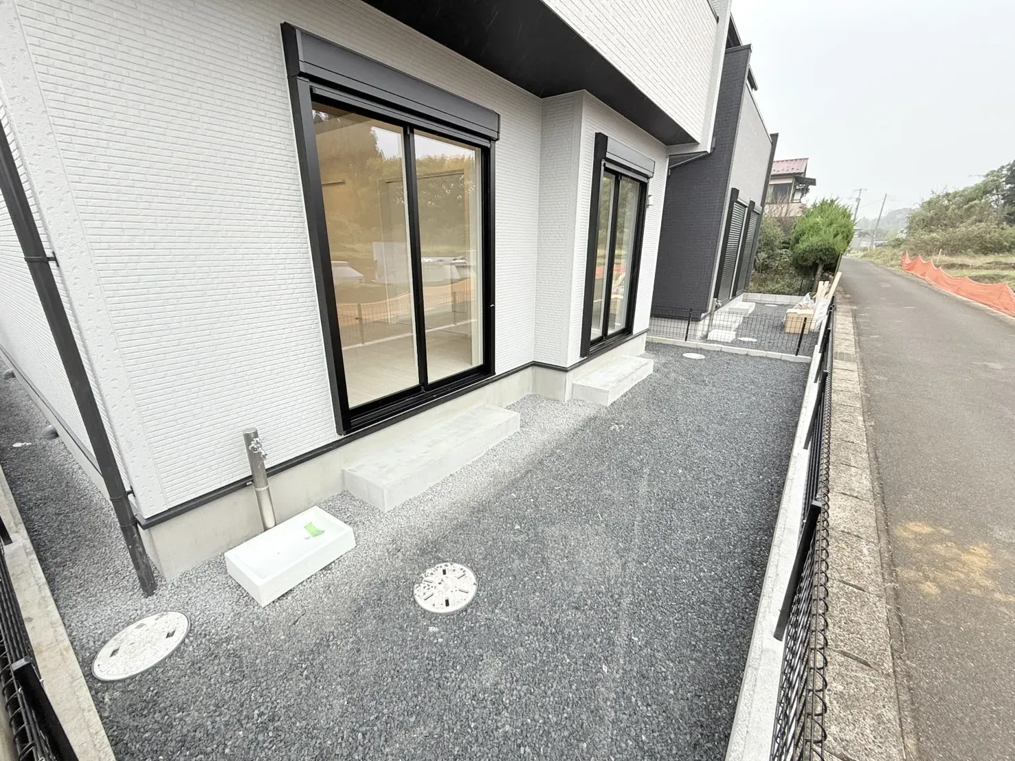 【①号棟　庭】