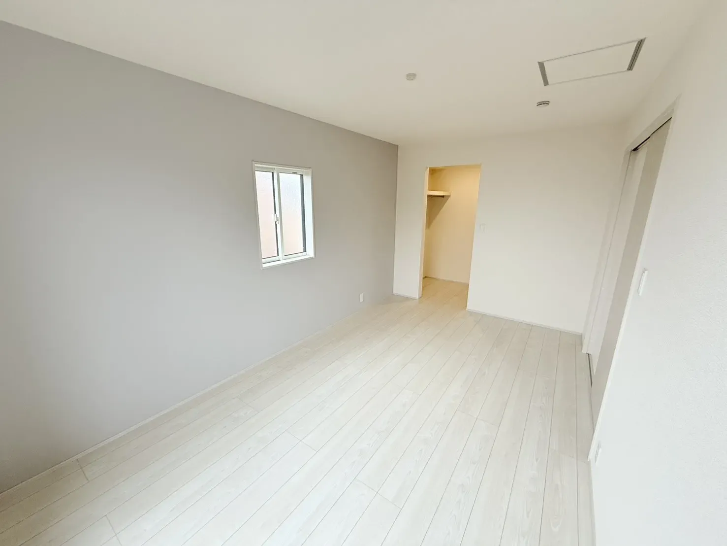 【①号棟　2階洋室】