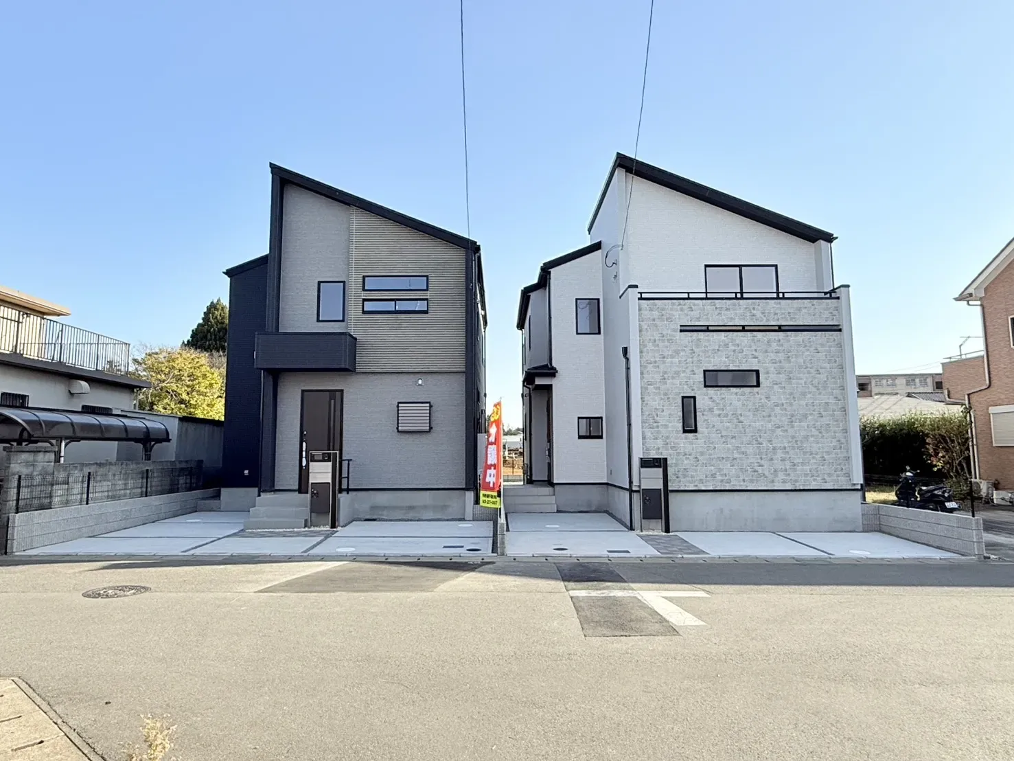 【①・②号棟　外観】