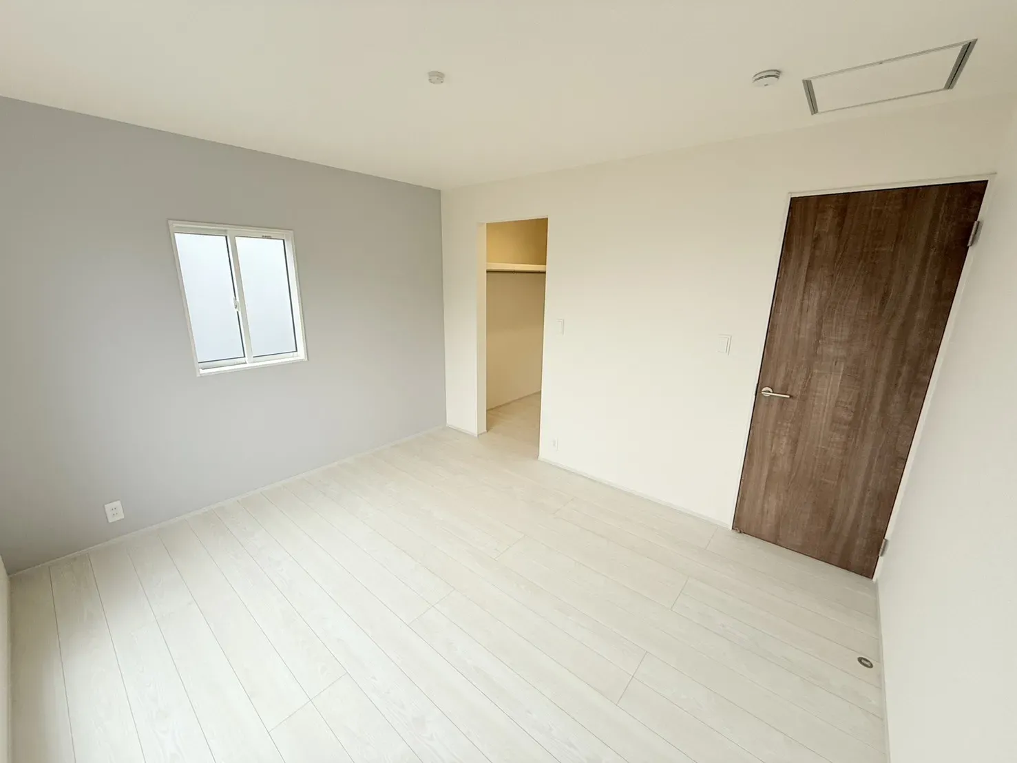 【②号棟　2階洋室】