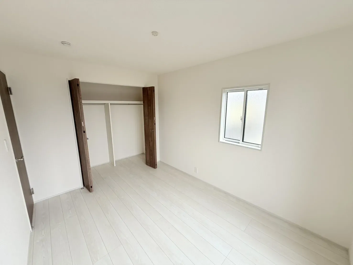 【②号棟　2階洋室】