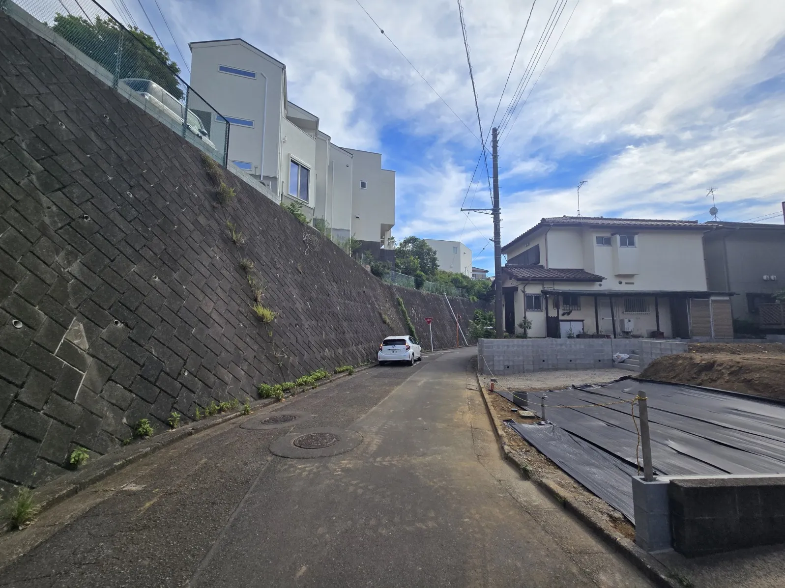 現地前面道路写真(2025年7月)