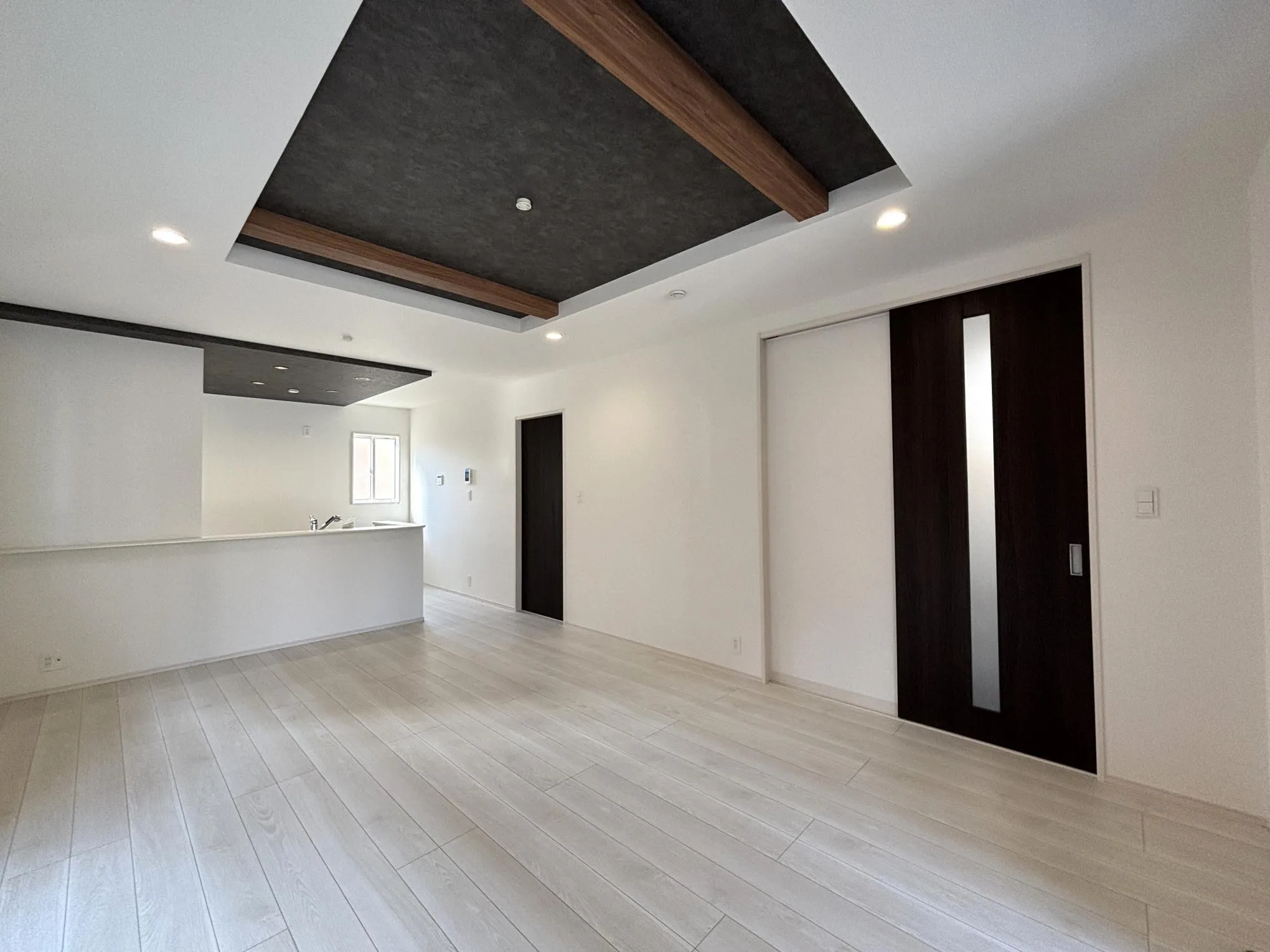 【リビング(3号棟)】