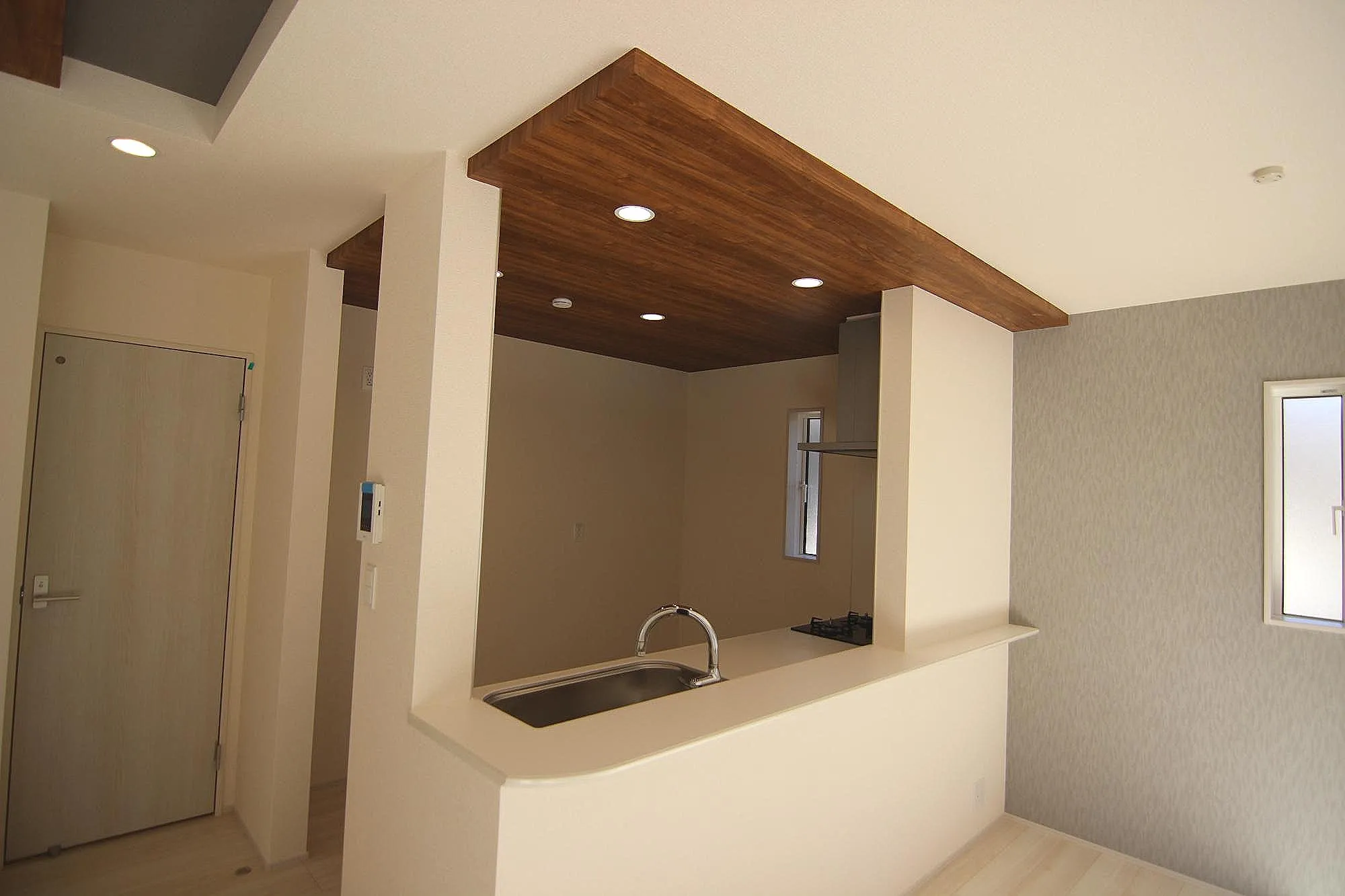 【4号棟　キッチン】