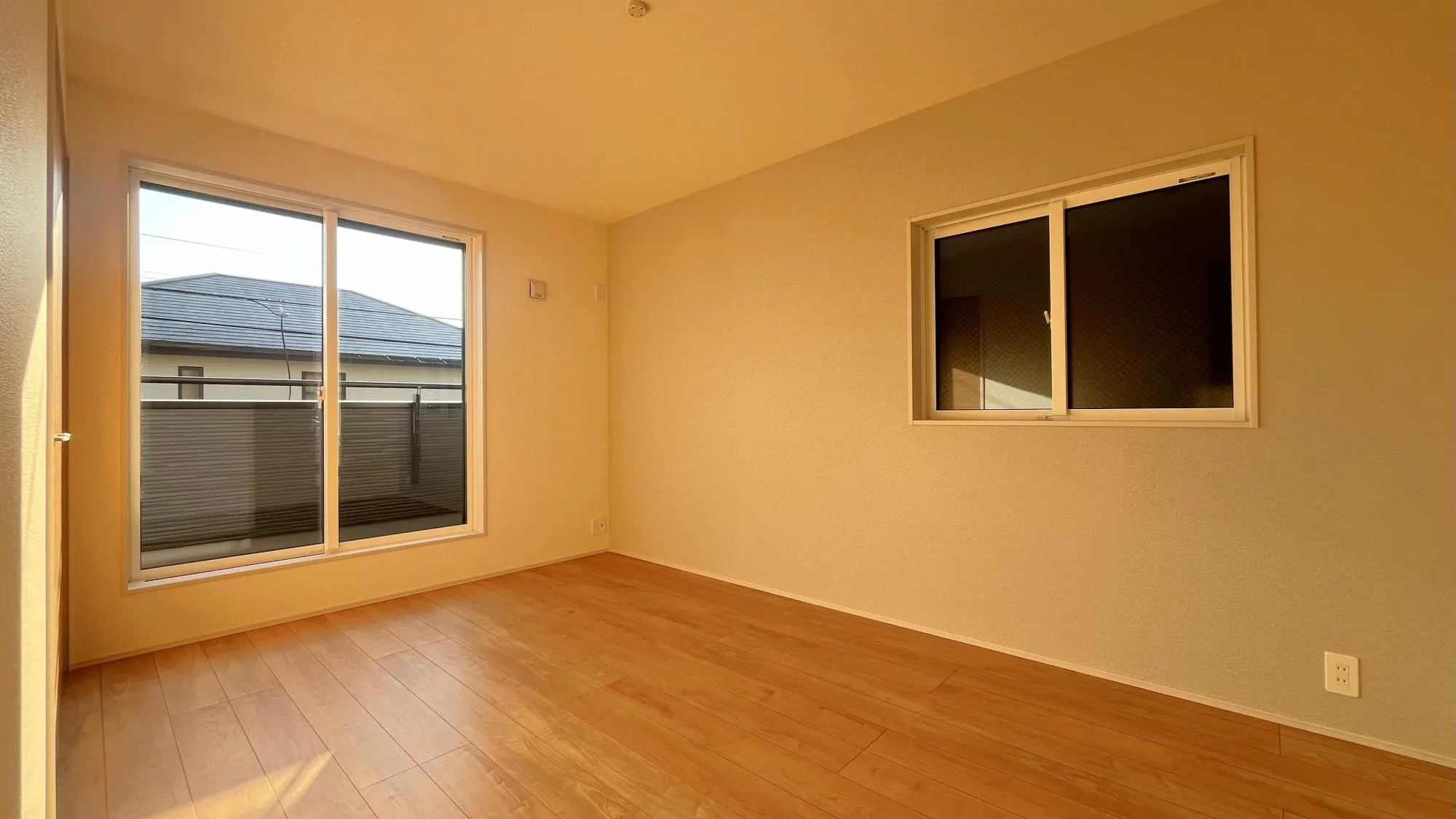 ゆったりしている洋室、南向きの為日当たり良好です。