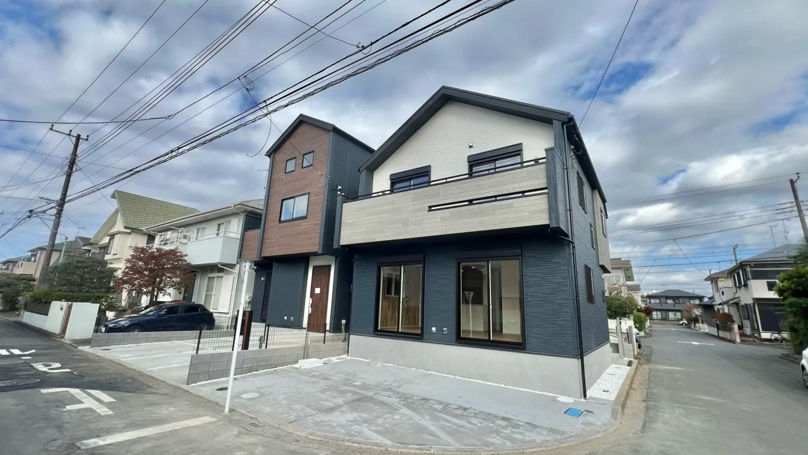 当社売主!
完成いたしました♪