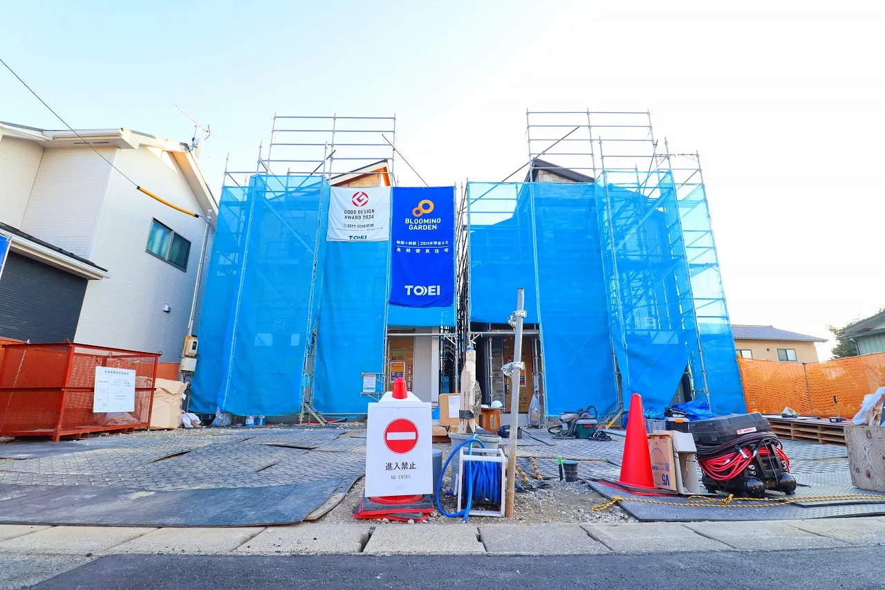 【外観写真　上棟時】