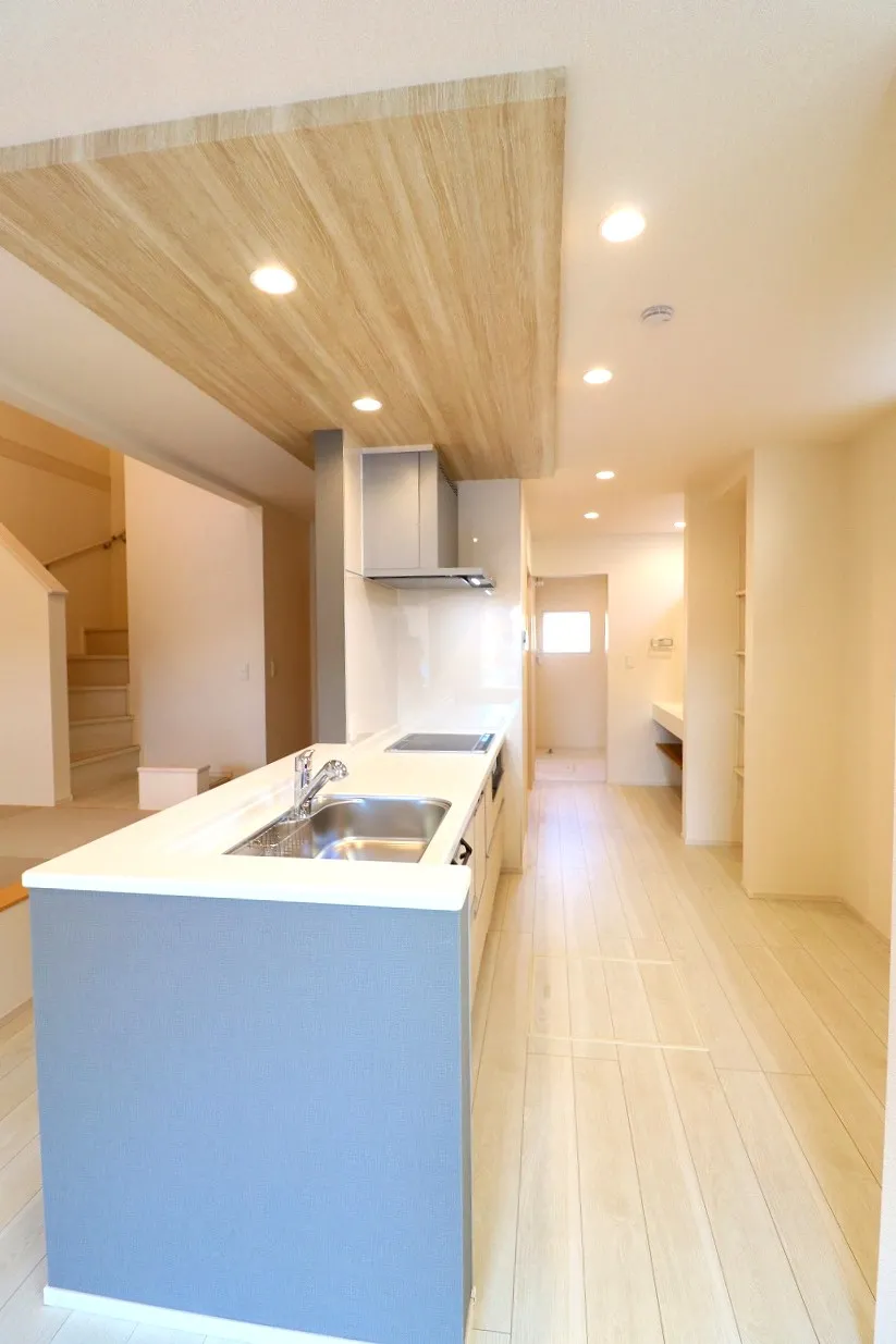 【2号棟キッチン】