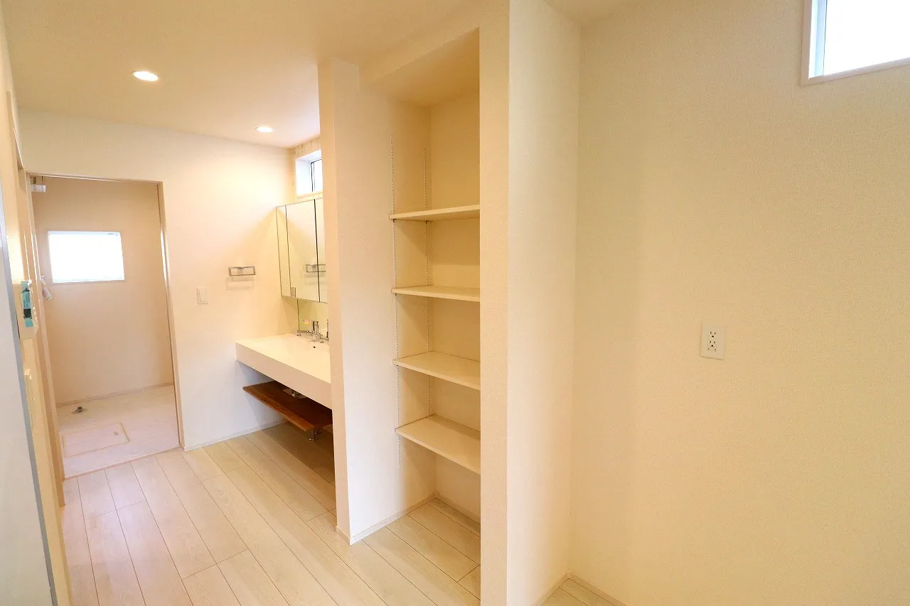 【2号棟洗面台+収納棚】