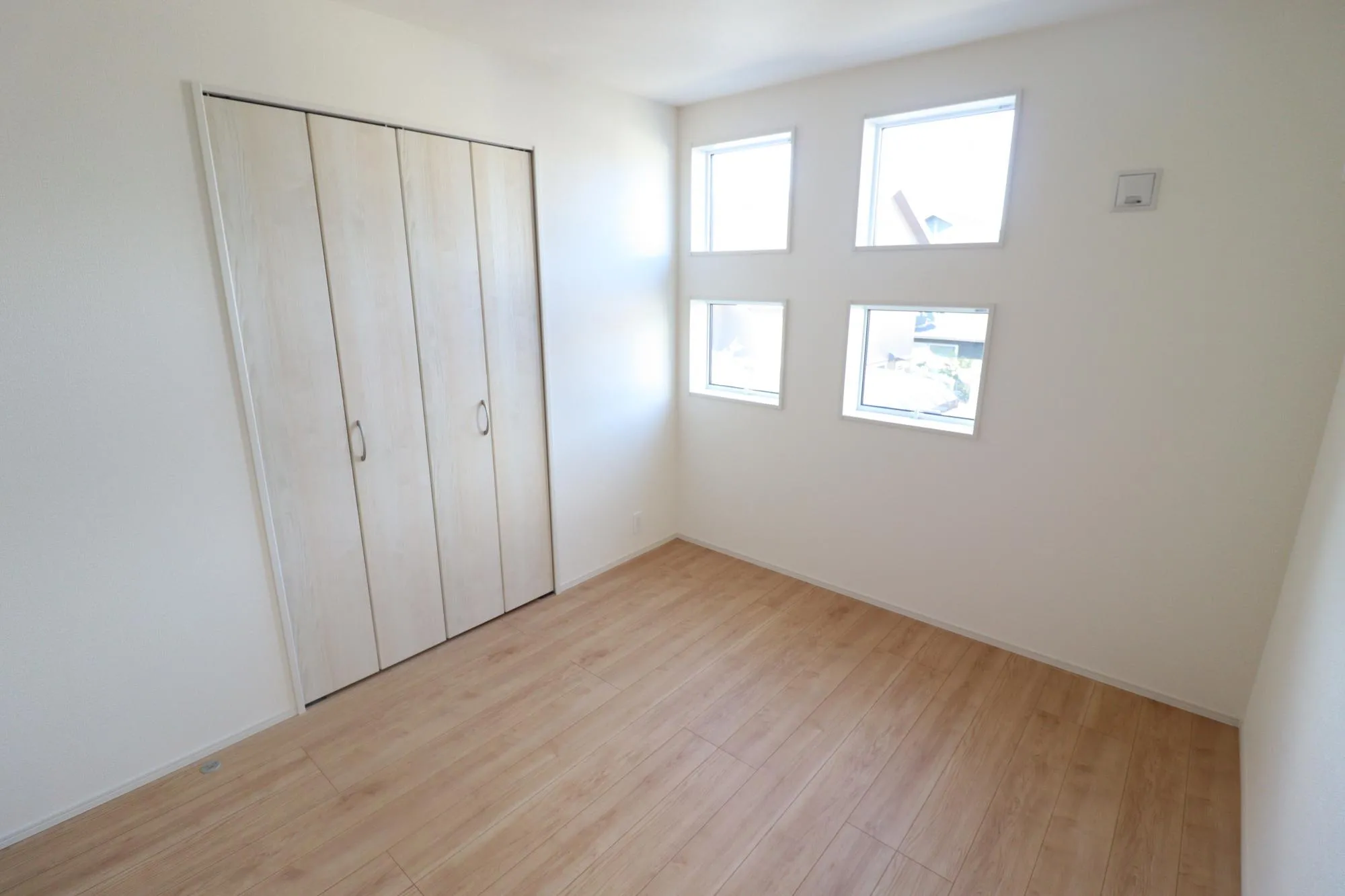 【1号棟/2階洋室(5.25帖)】