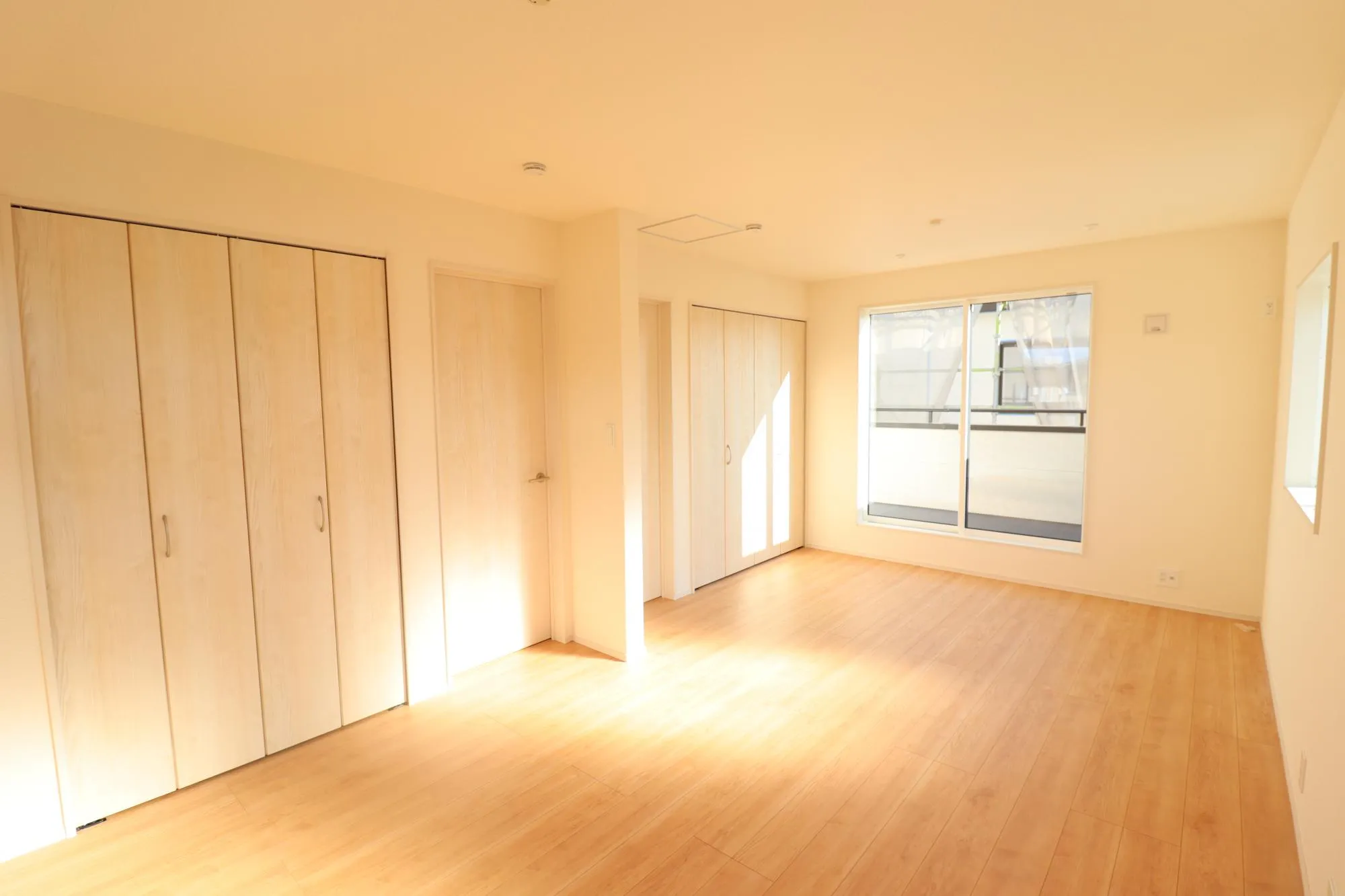 【1号棟/2階洋室(10.5帖)】