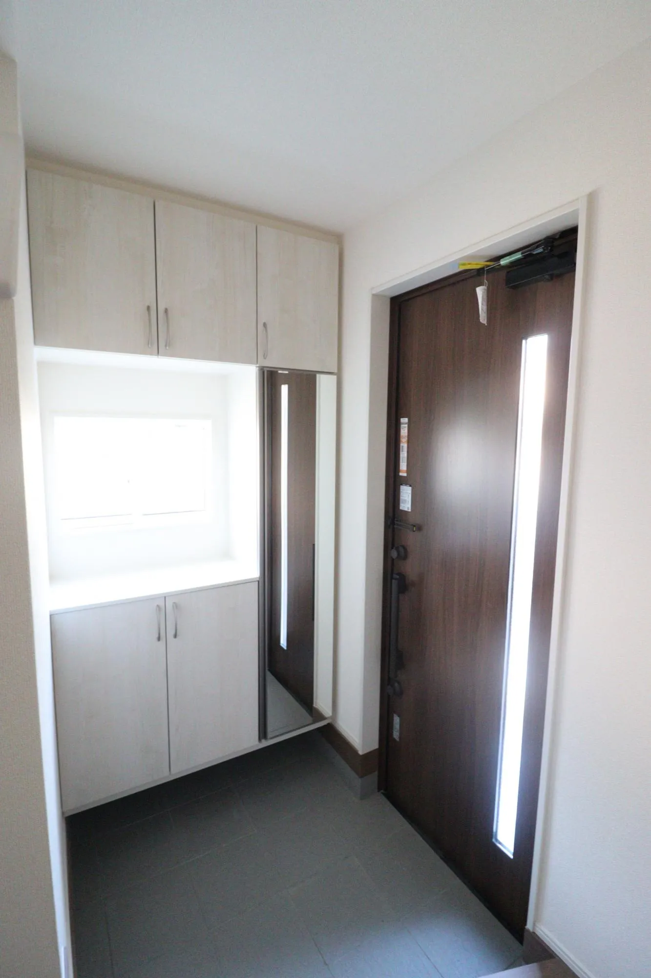 【2号棟/玄関】