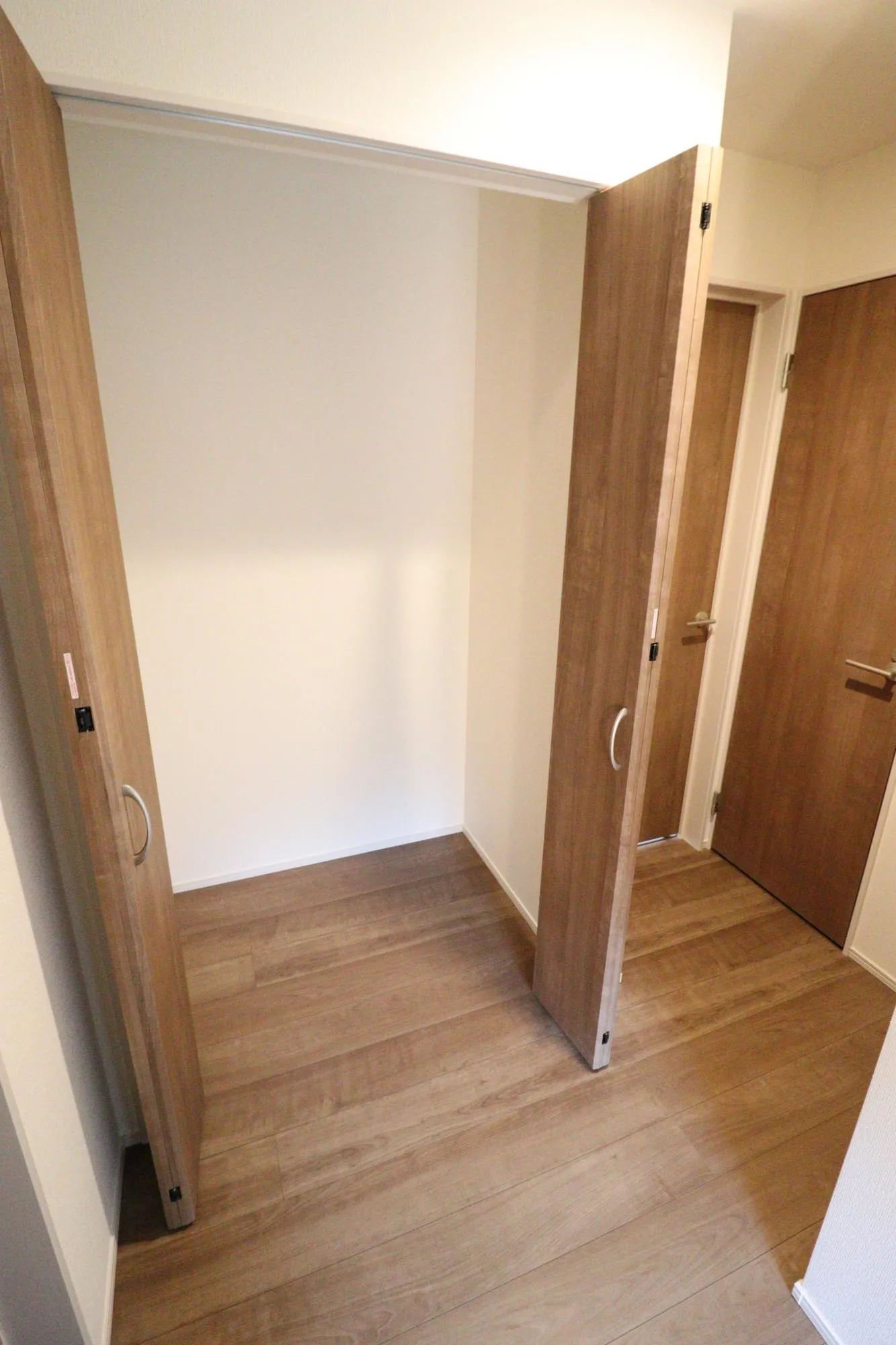 【3号棟/2階廊下収納】