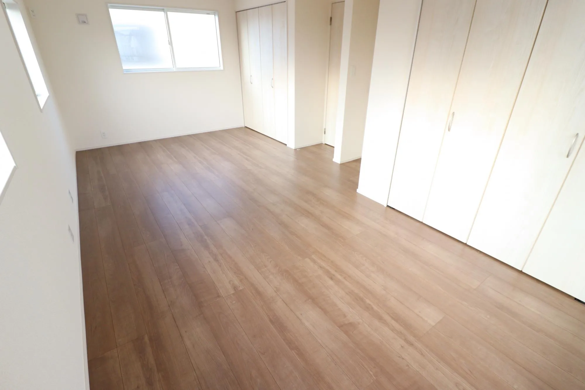 【4号棟/2階洋室(10.25帖)】