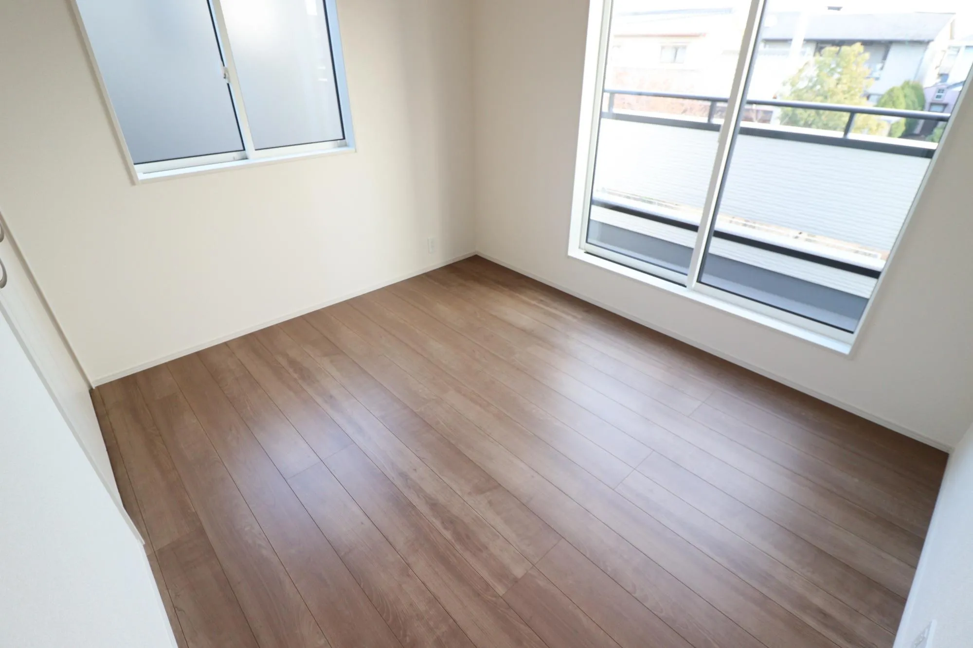 【4号棟/2階洋室(5.25帖)】