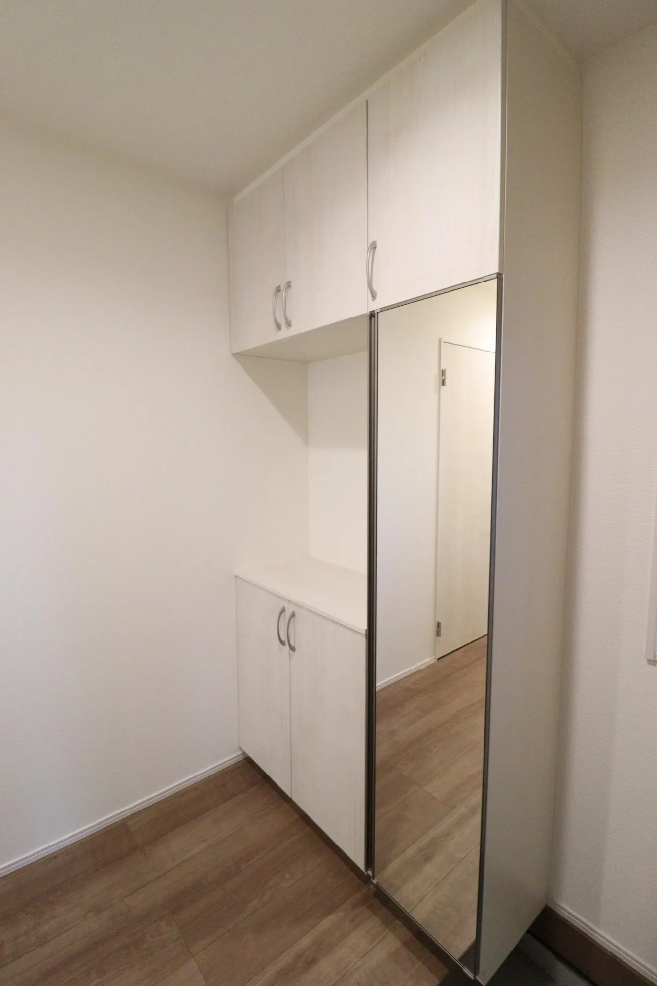 【4号棟/玄関】