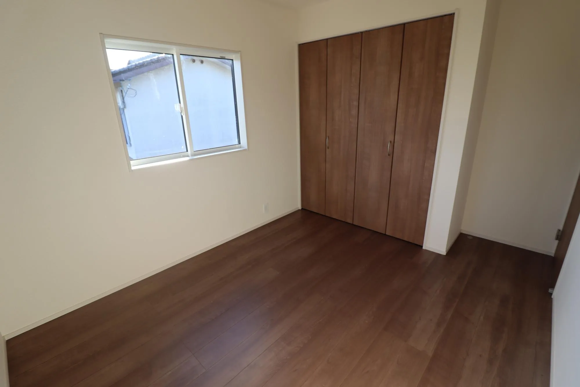 【2階/5帖洋室】