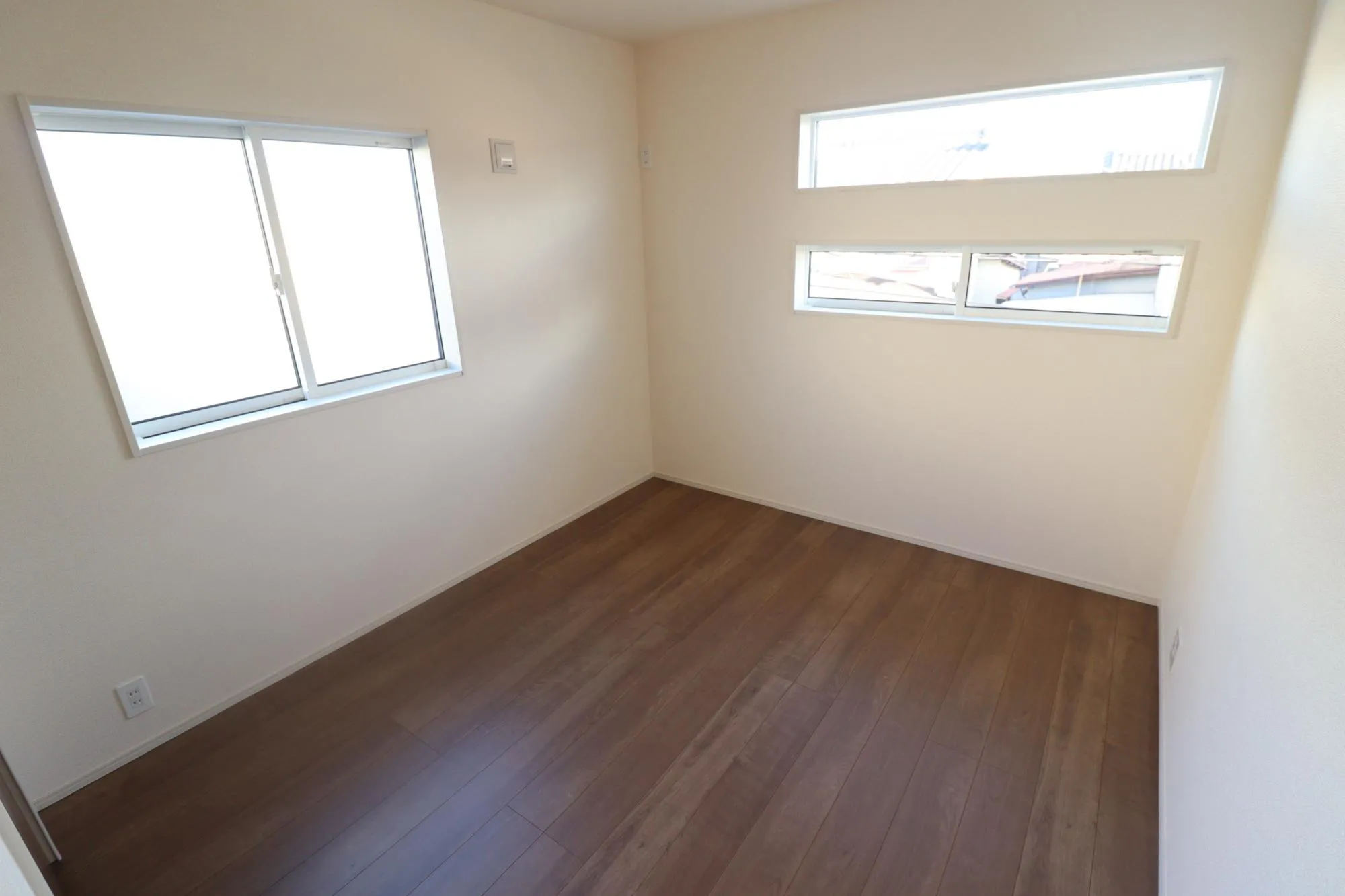 【2階/5帖洋室】