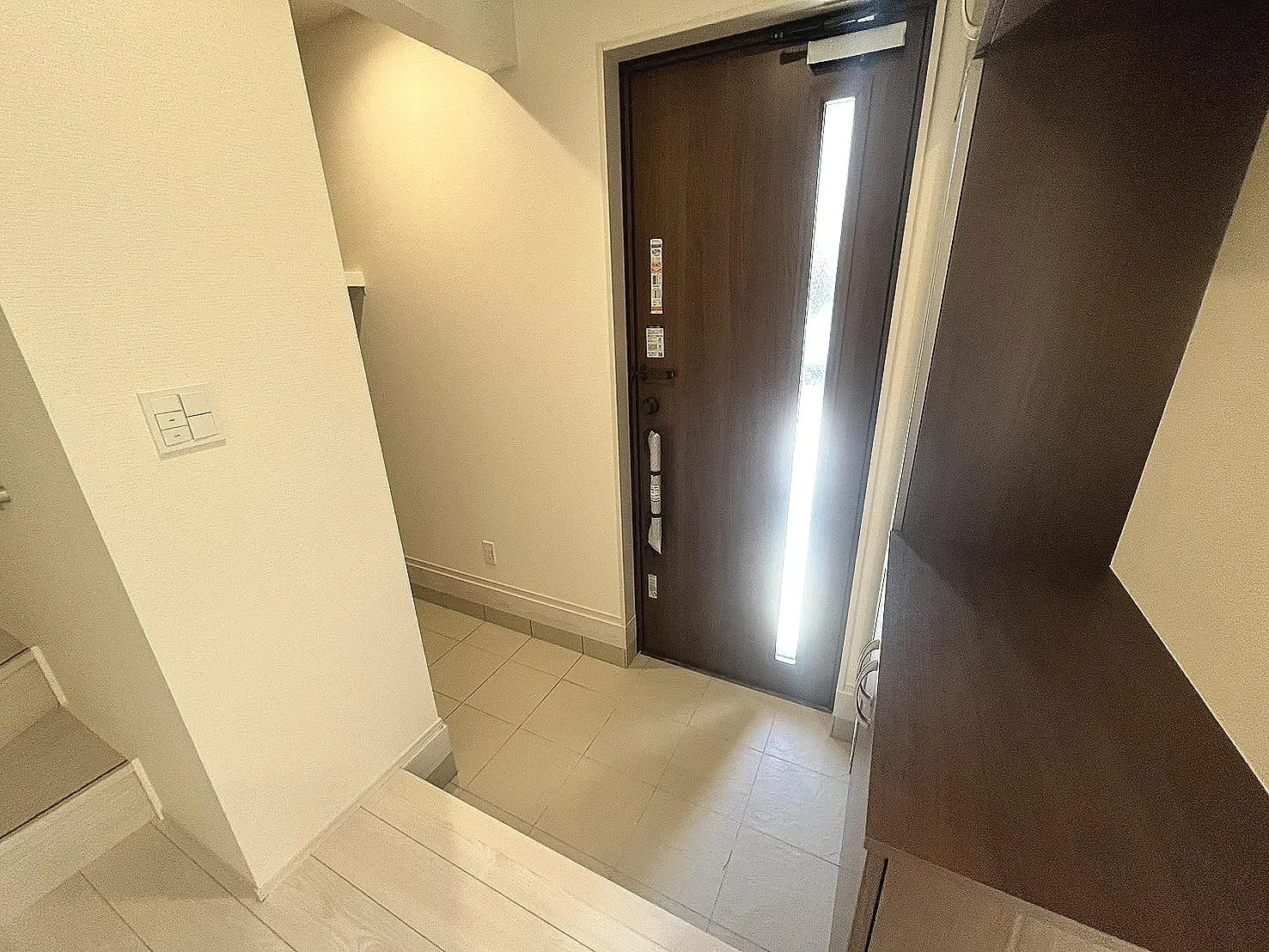 ☆1号棟　玄関☆