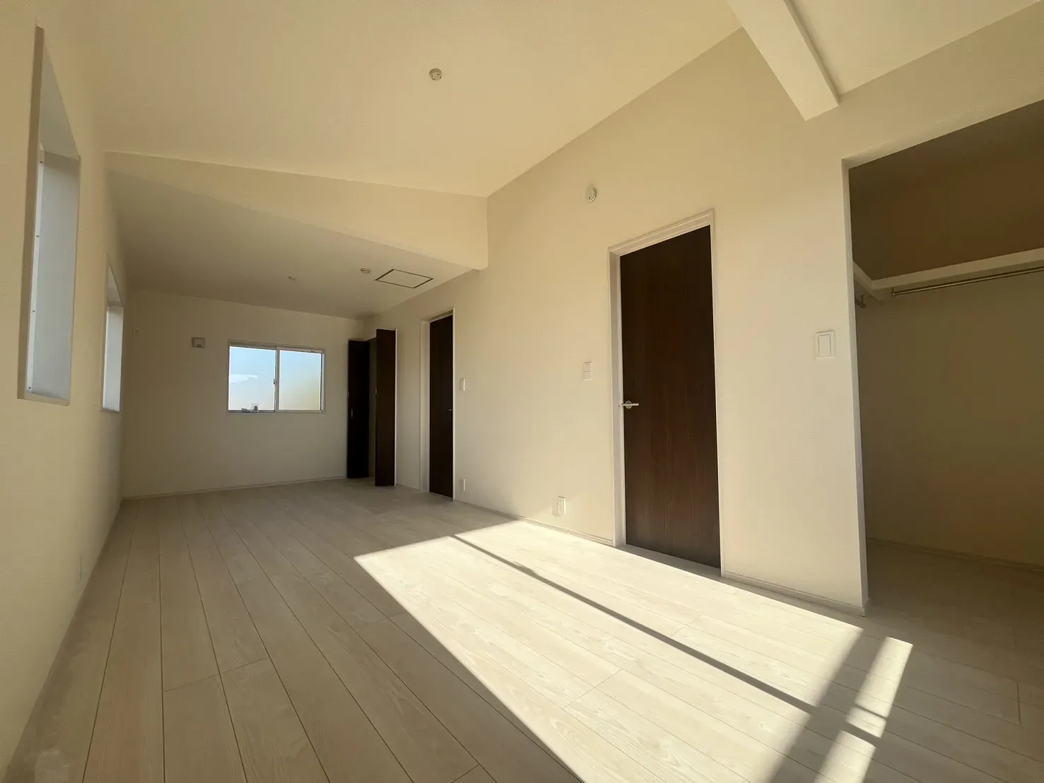 ☆1号棟　洋室5.25畳&6.0畳☆